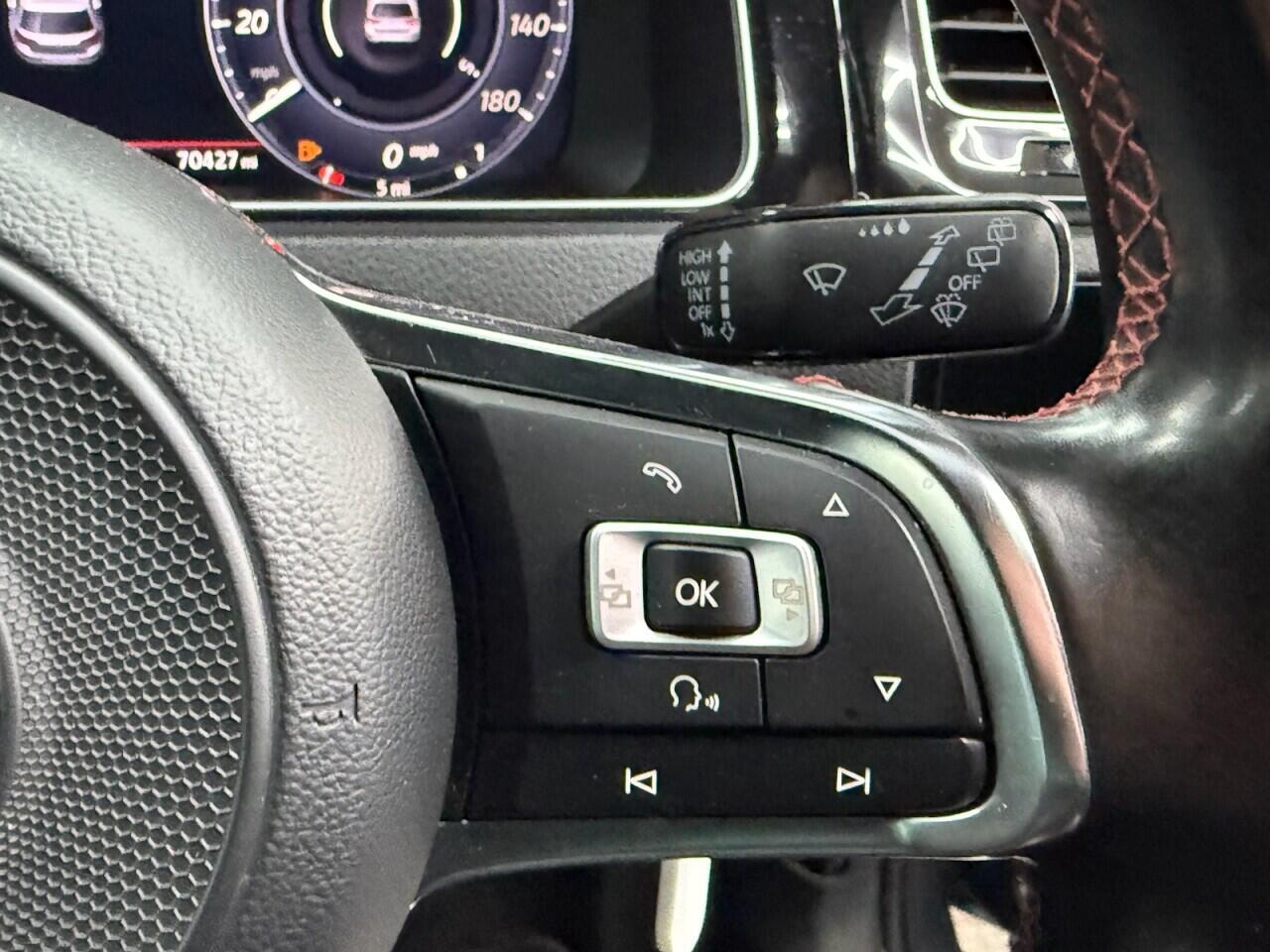 Volkswagen Golf - Image 20