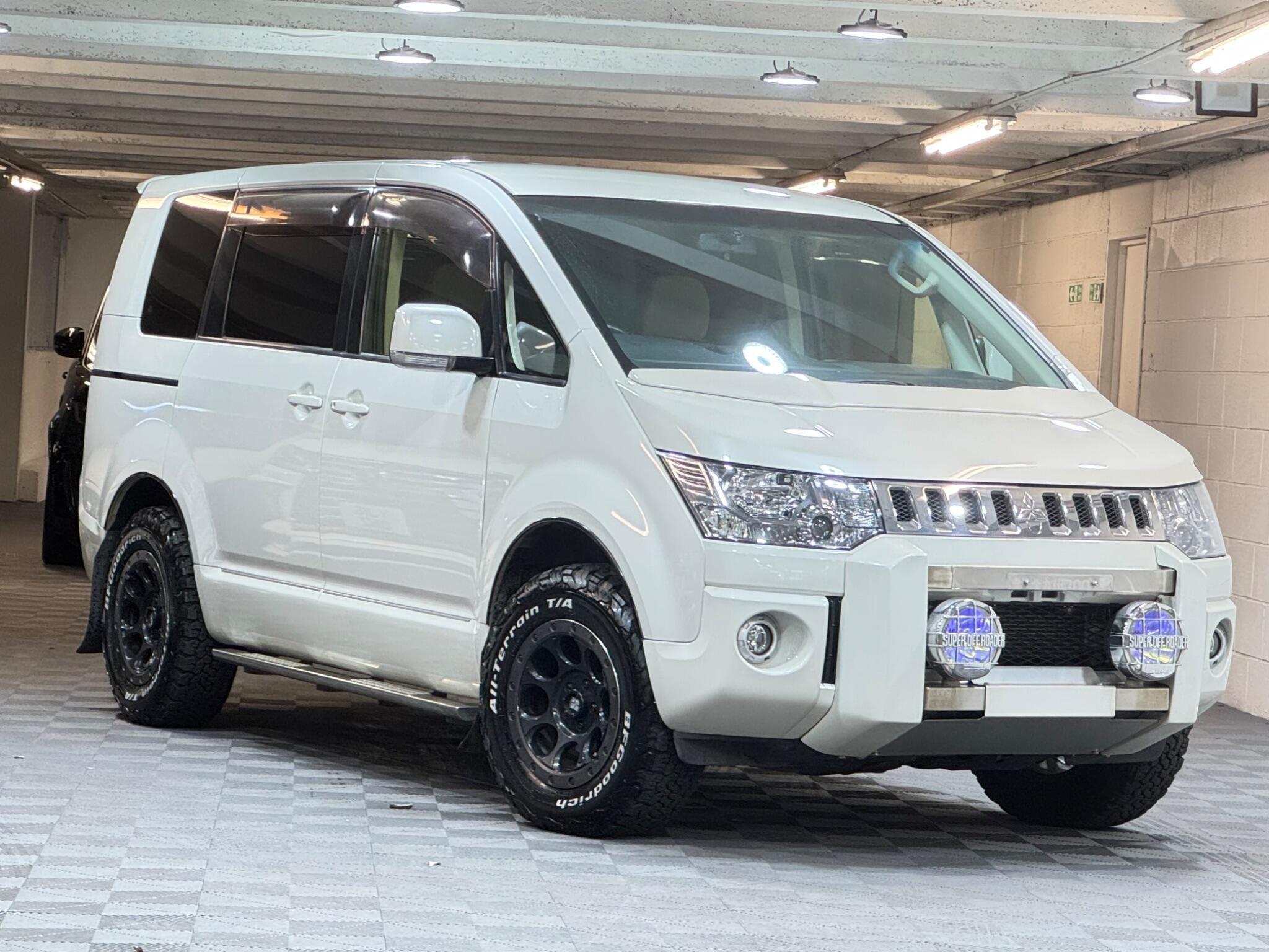 Mitsubishi Delica - Image 13