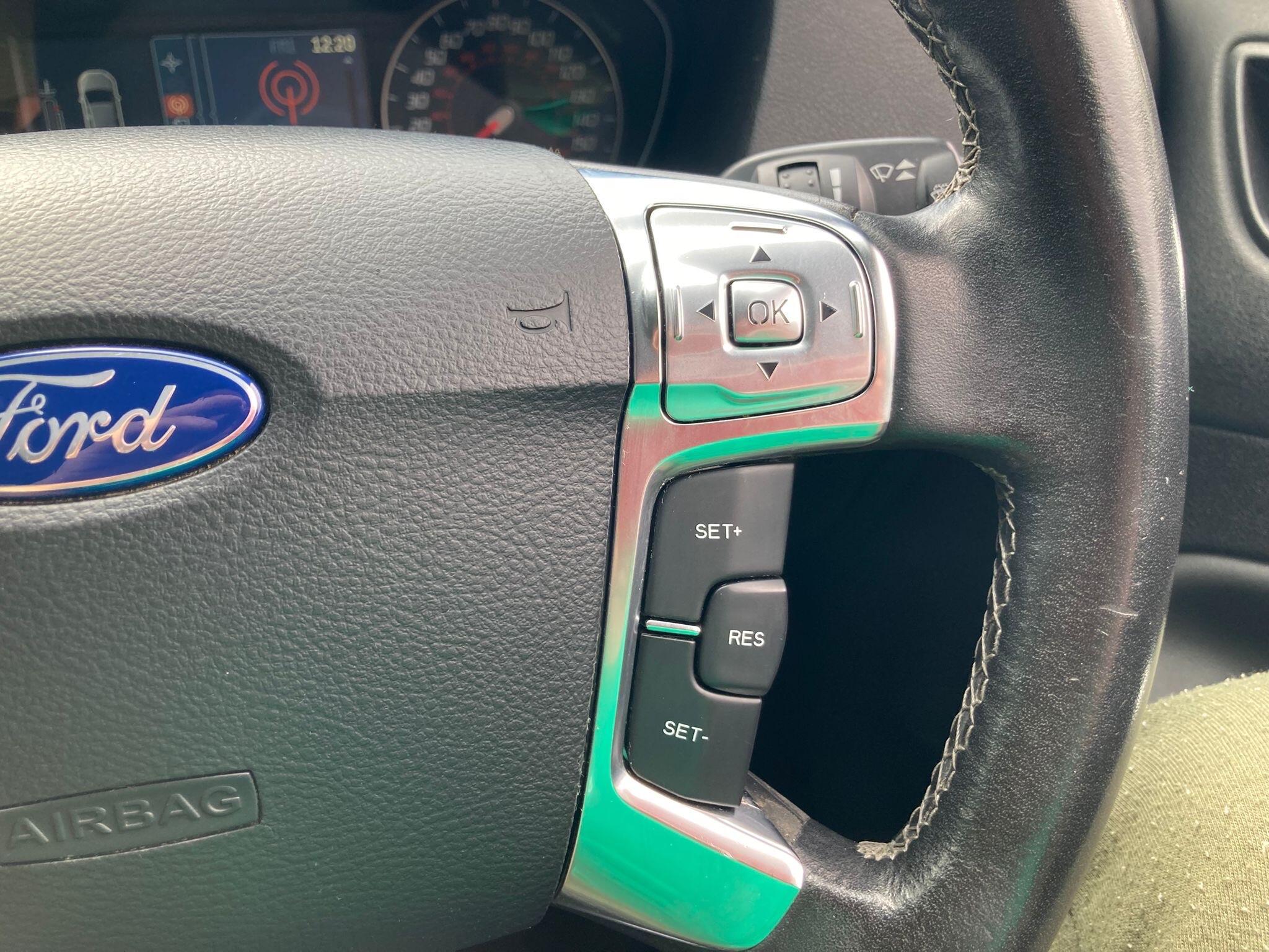 Ford Mondeo - Image 9