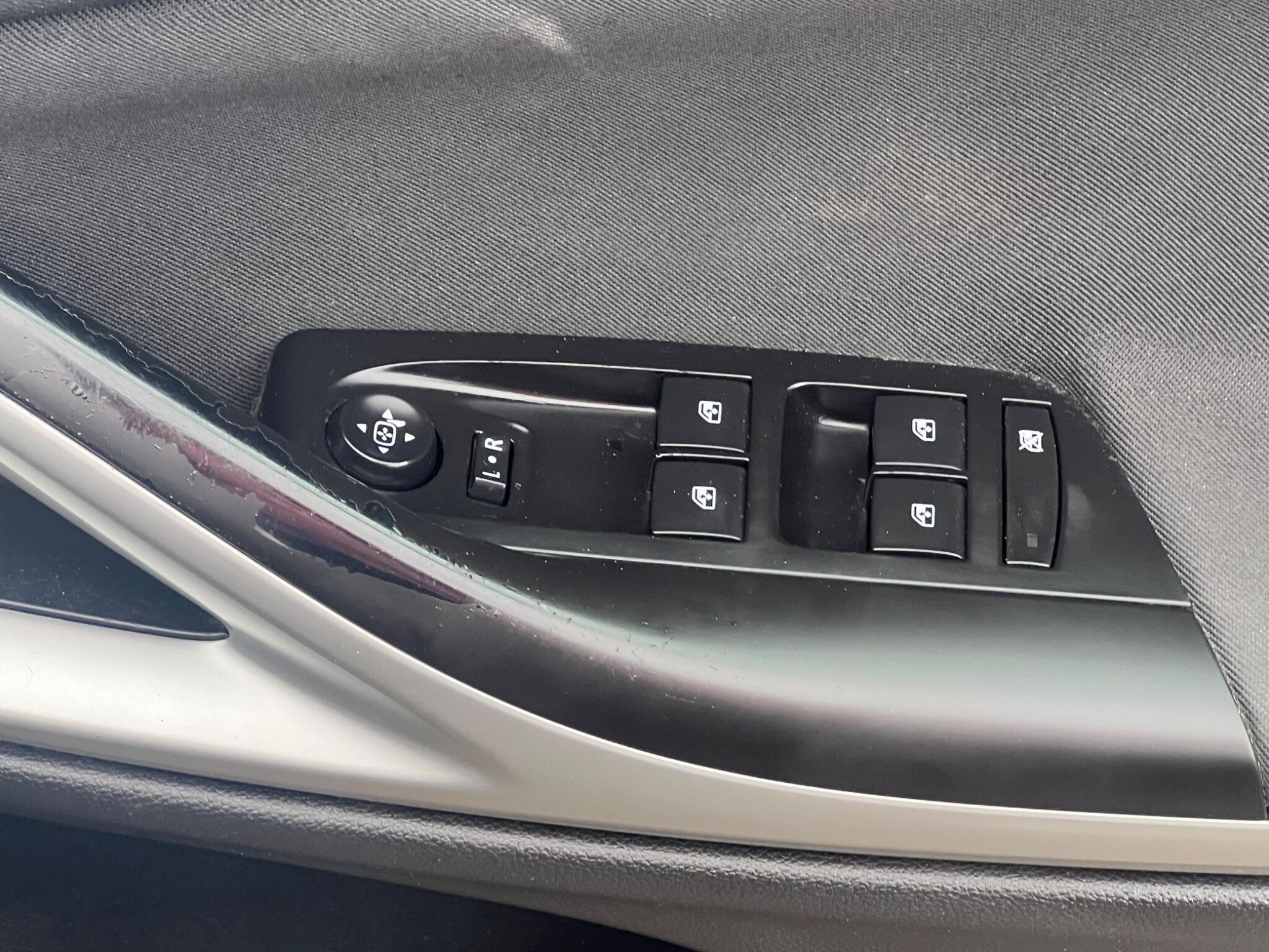 Vauxhall Astra - Image 32