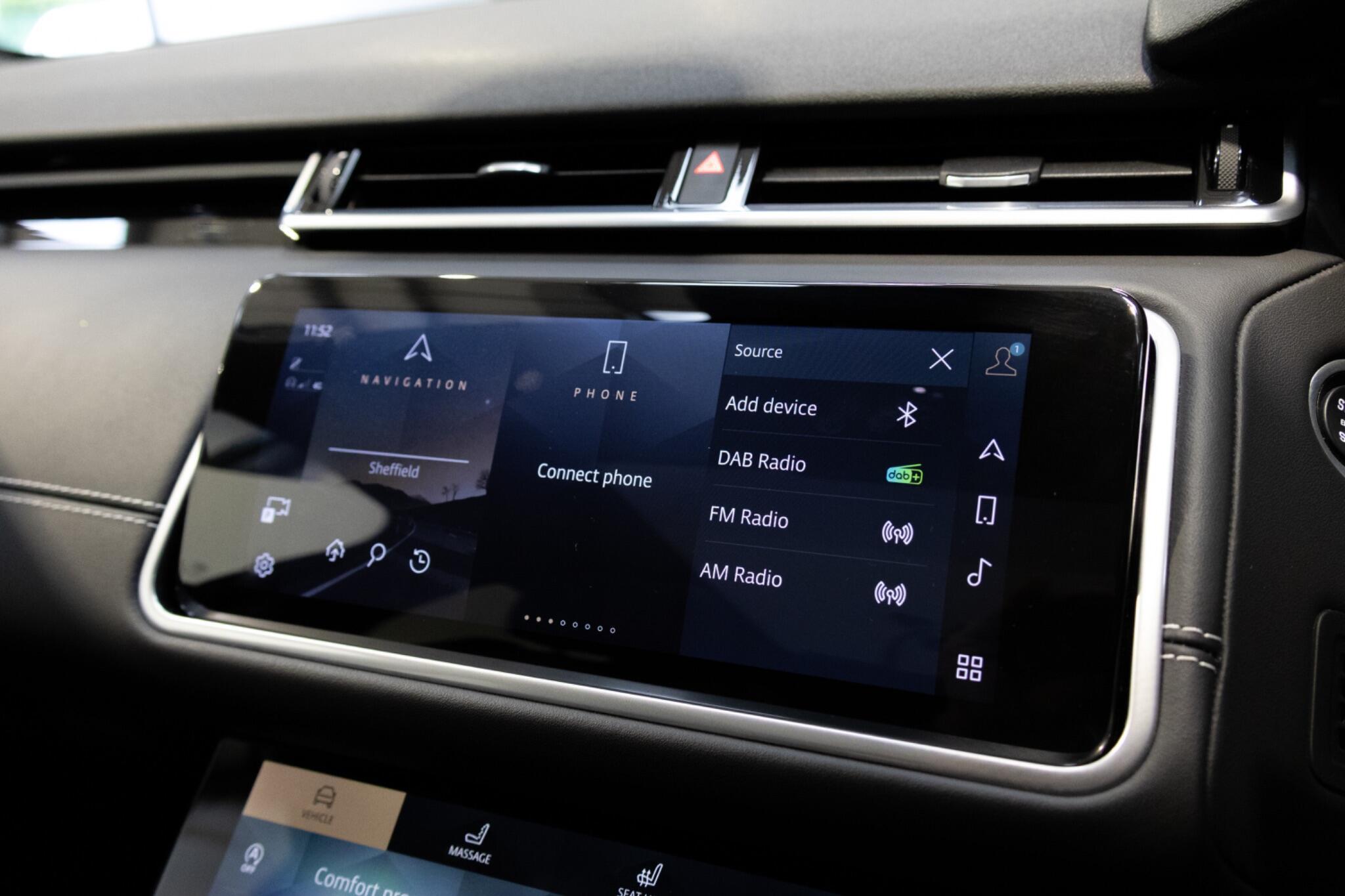 Land Rover Range Rover Velar - Image 22