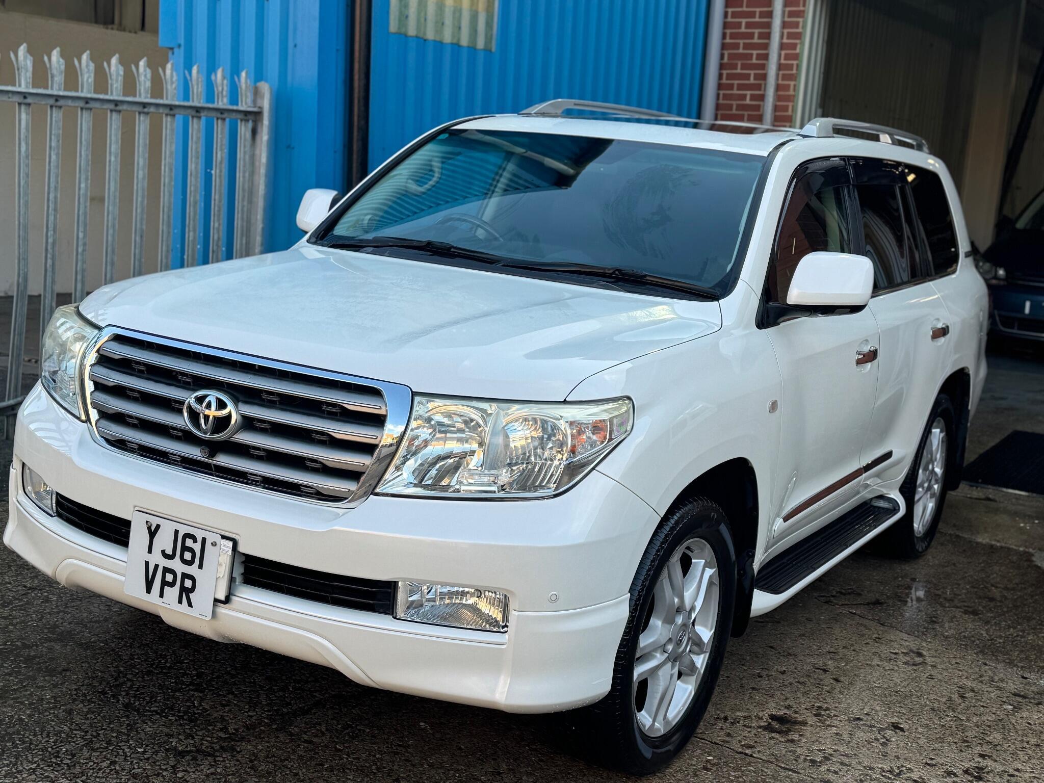 Toyota Land Cruiser - Image 9