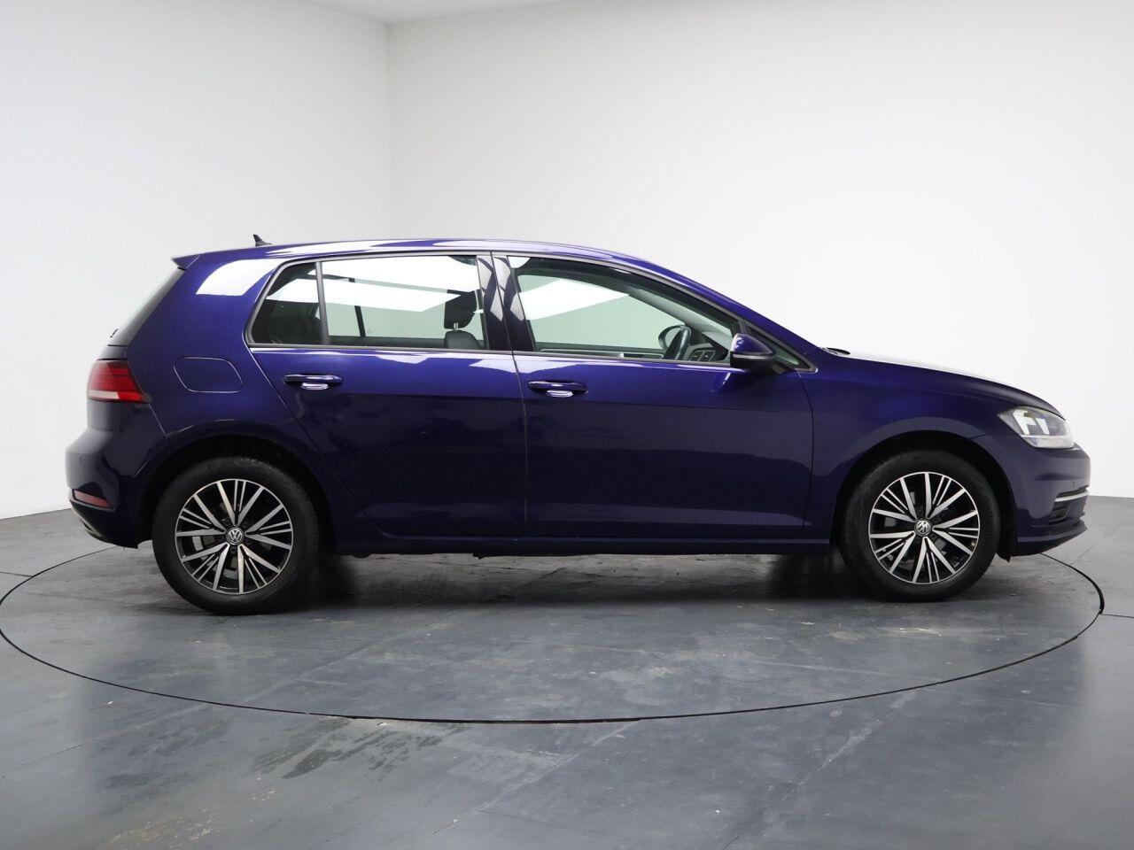 Volkswagen Golf - Image 14