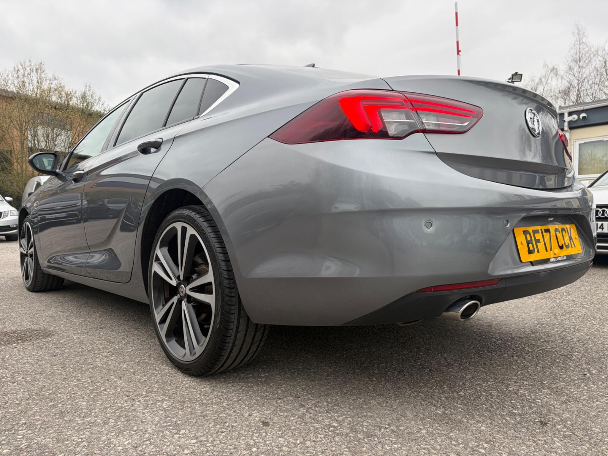 Vauxhall Insignia - Image 8