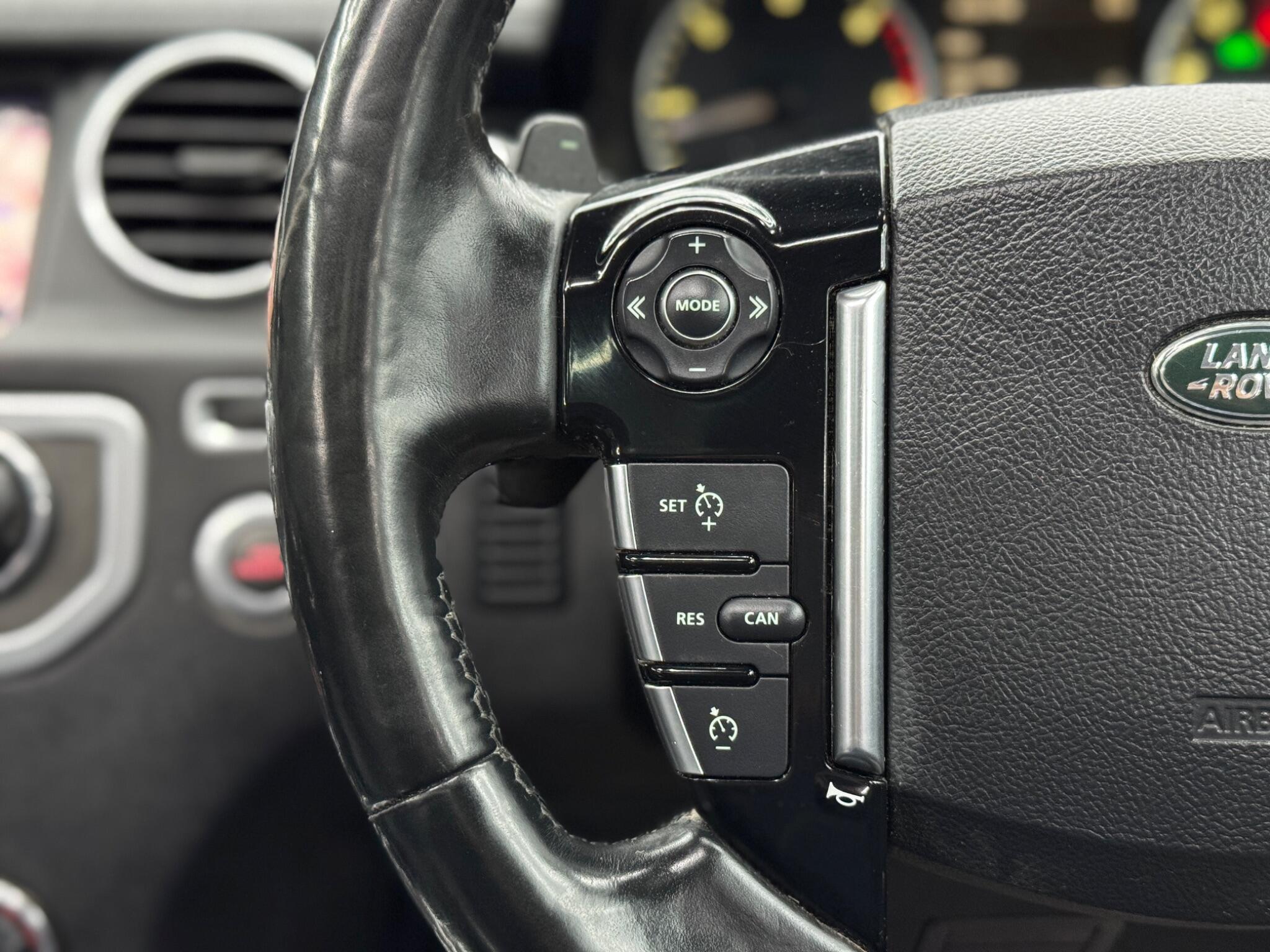 Land Rover DISCOVERY 4 - Image 21