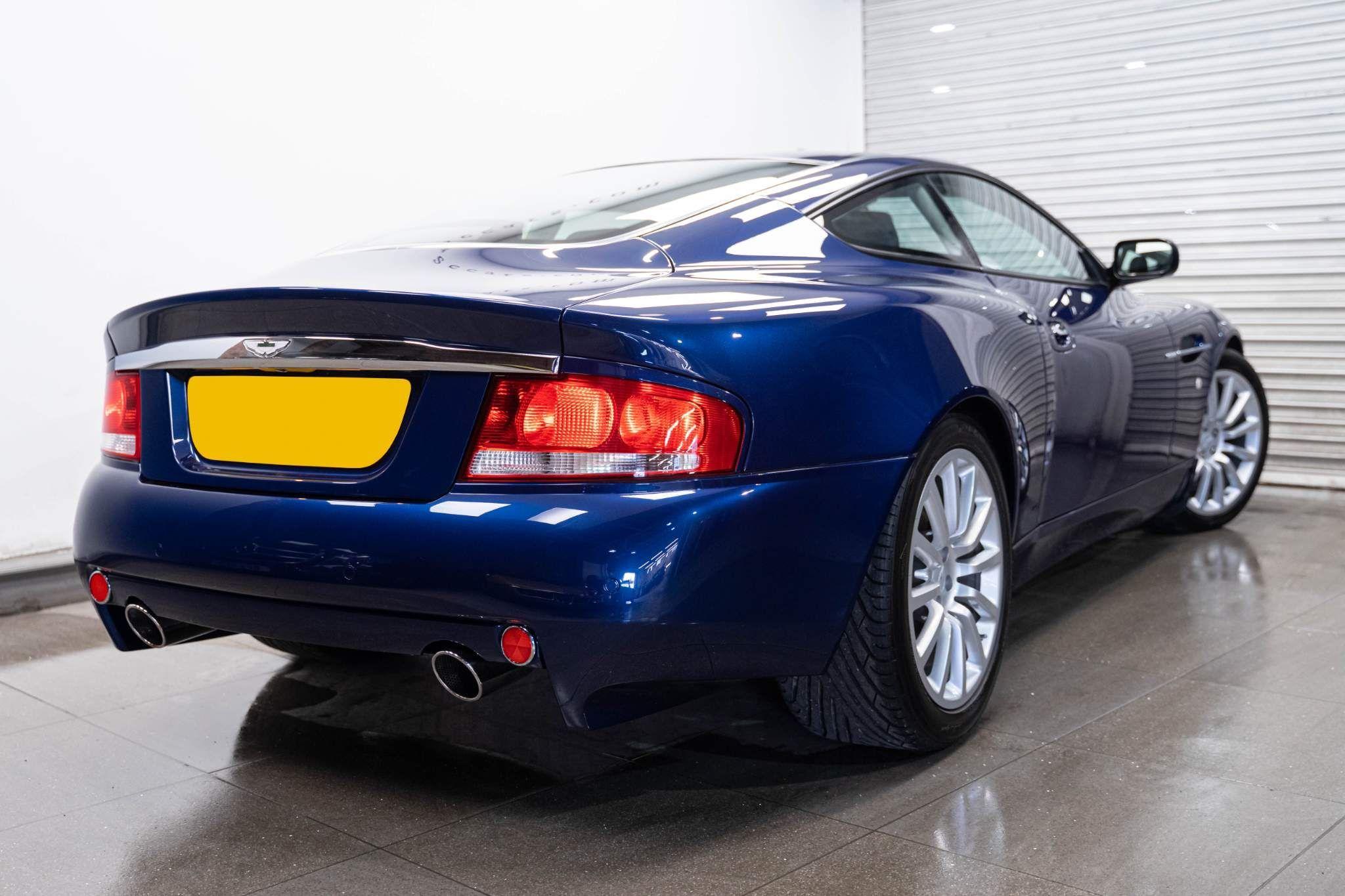Aston Martin Vanquish - Image 4