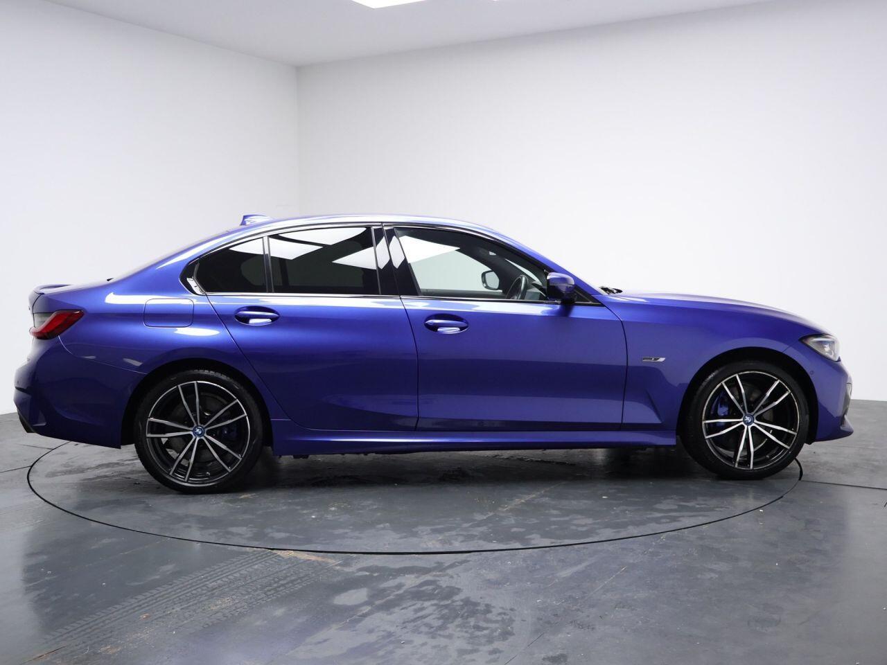 BMW 3 Series - Image 14