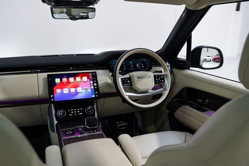 Land Rover Range Rover - Image 14