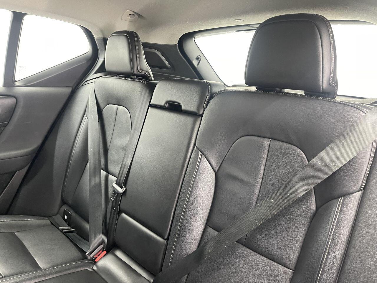 Volvo XC40 - Image 22