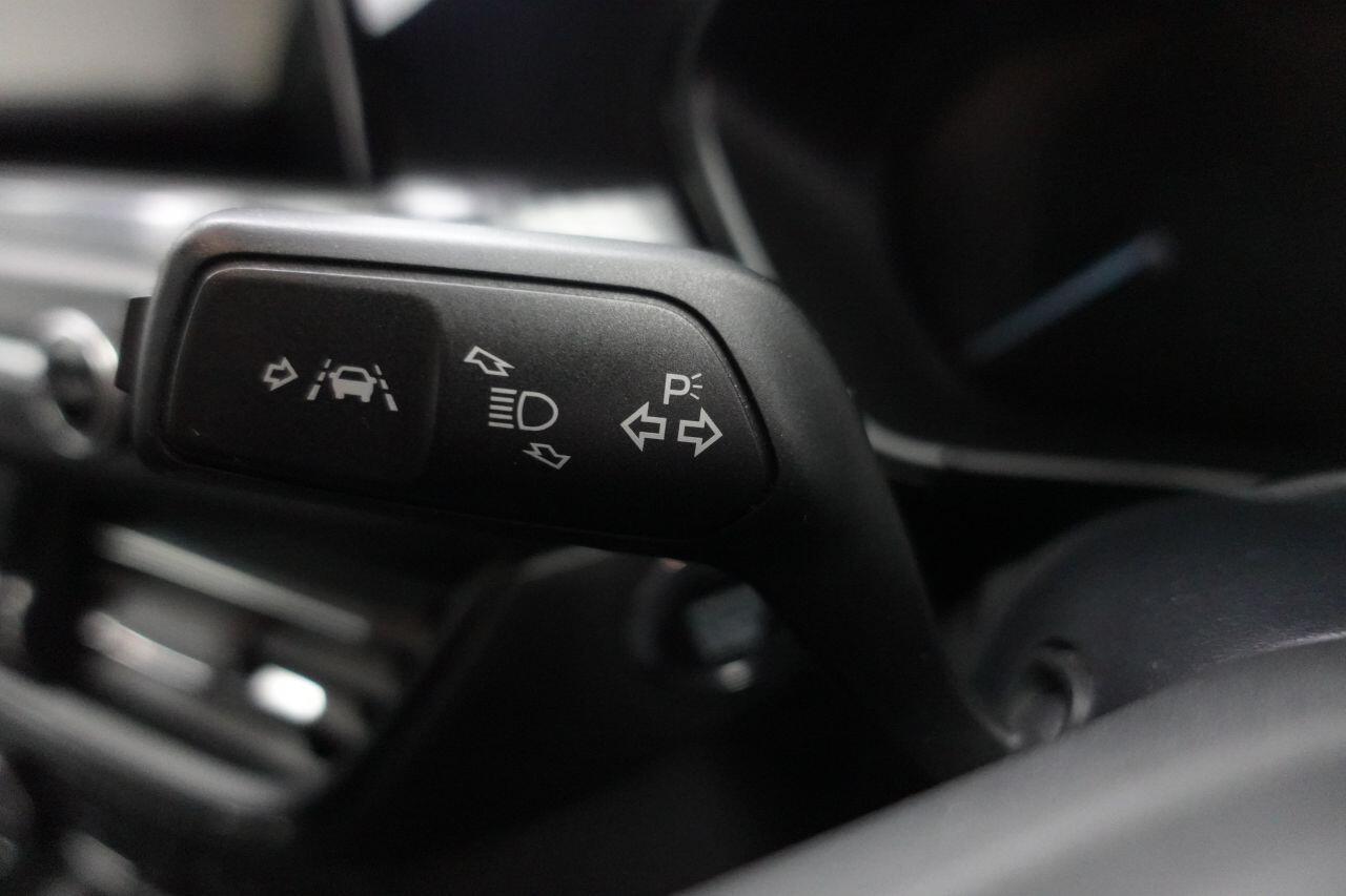 Ford Focus - Image 16