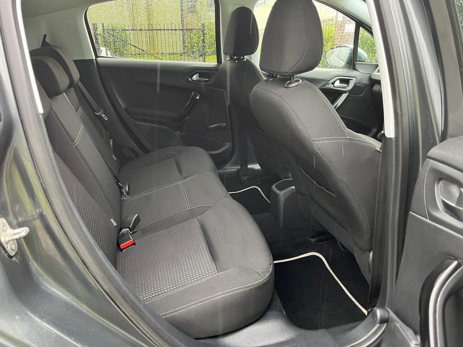 Peugeot 208 - Image 13