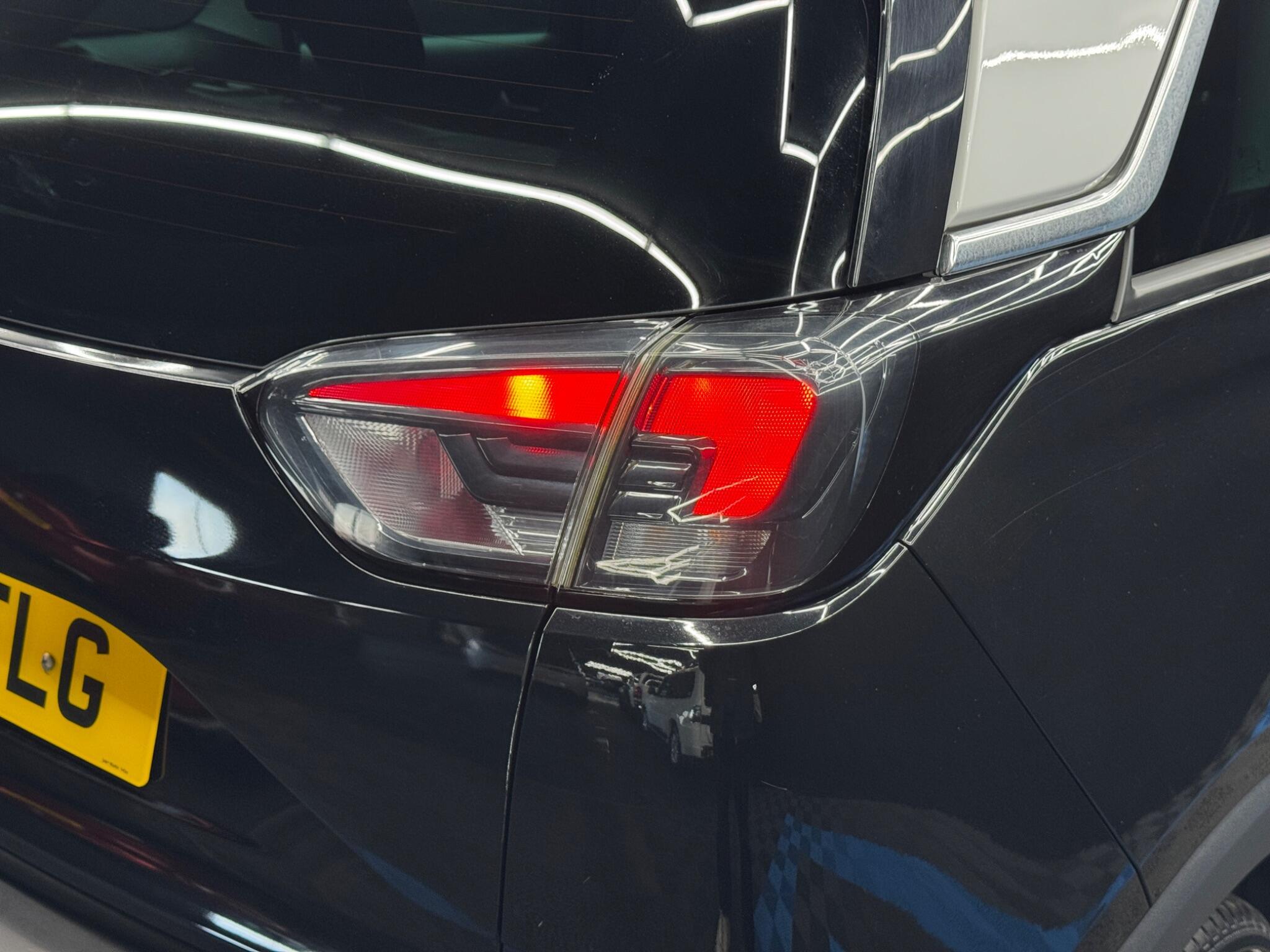 Vauxhall Crossland - Image 41