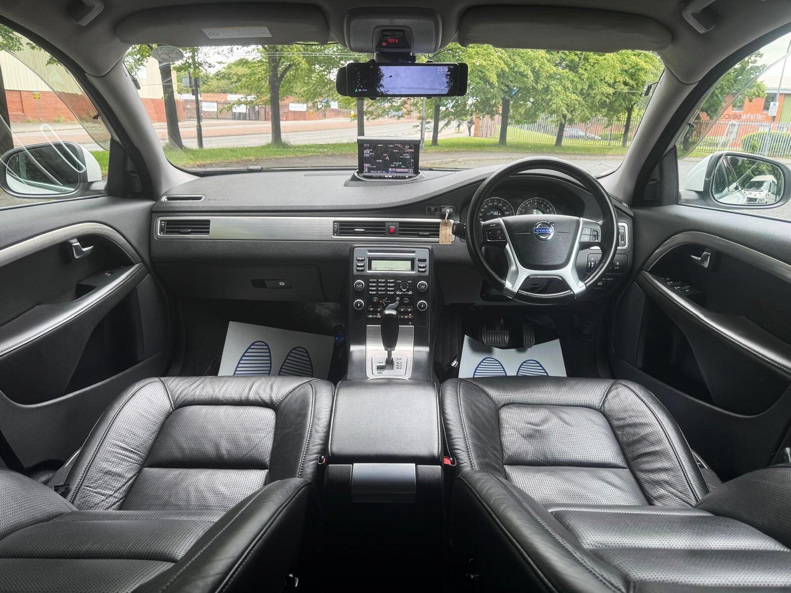Volvo V70 - Image 13