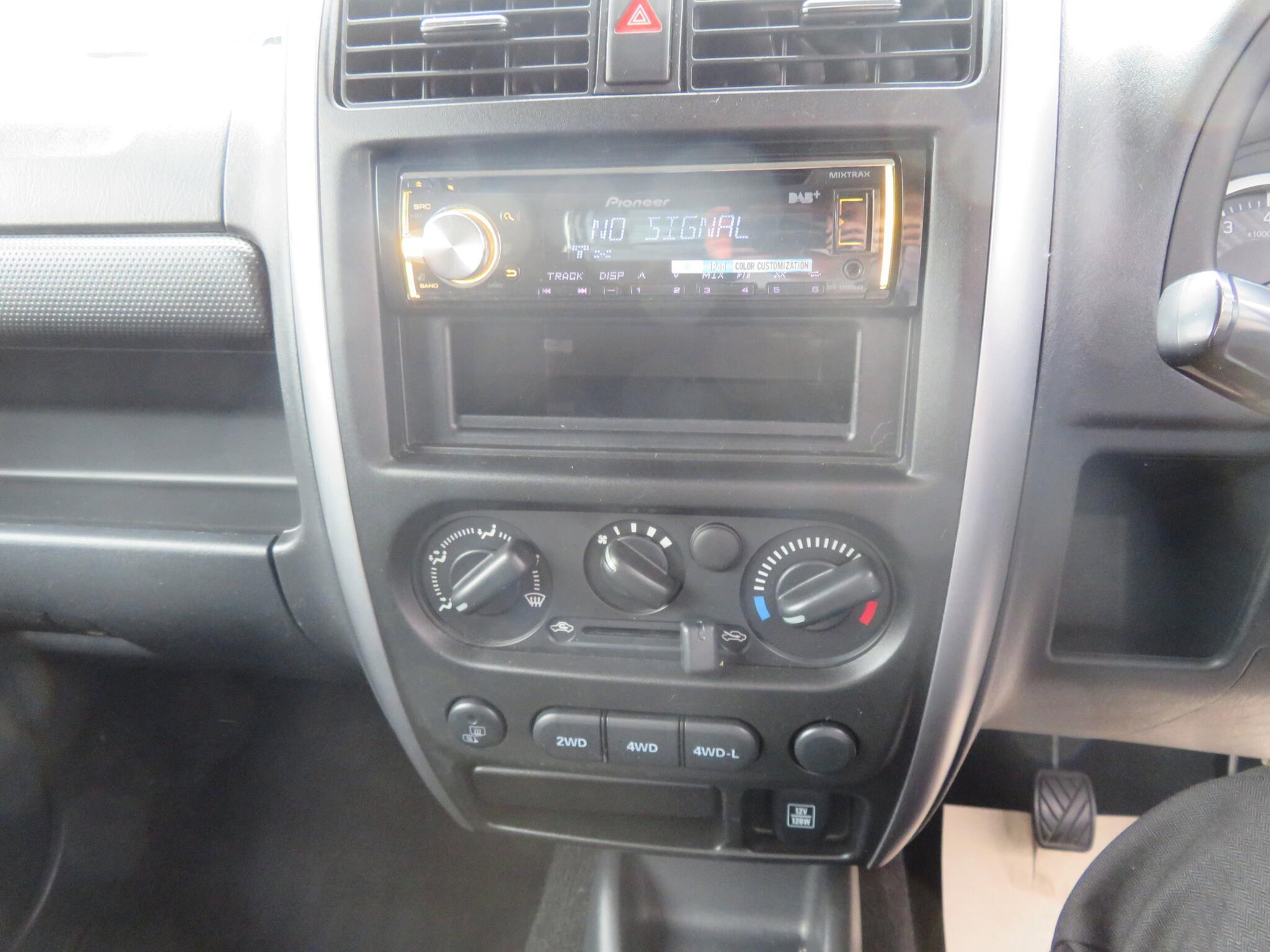 Suzuki Jimny - Image 16