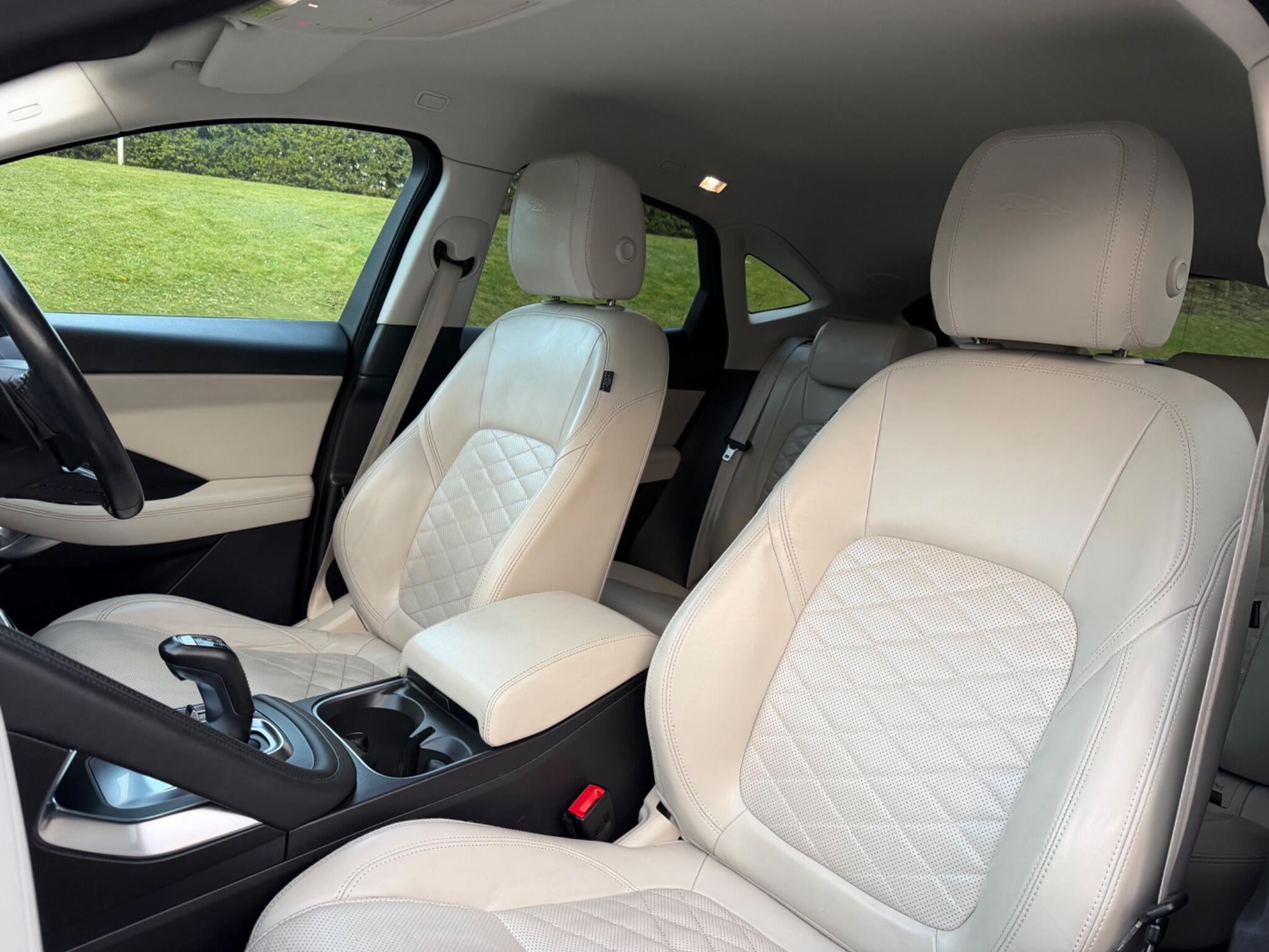 Jaguar E-Pace - Image 38