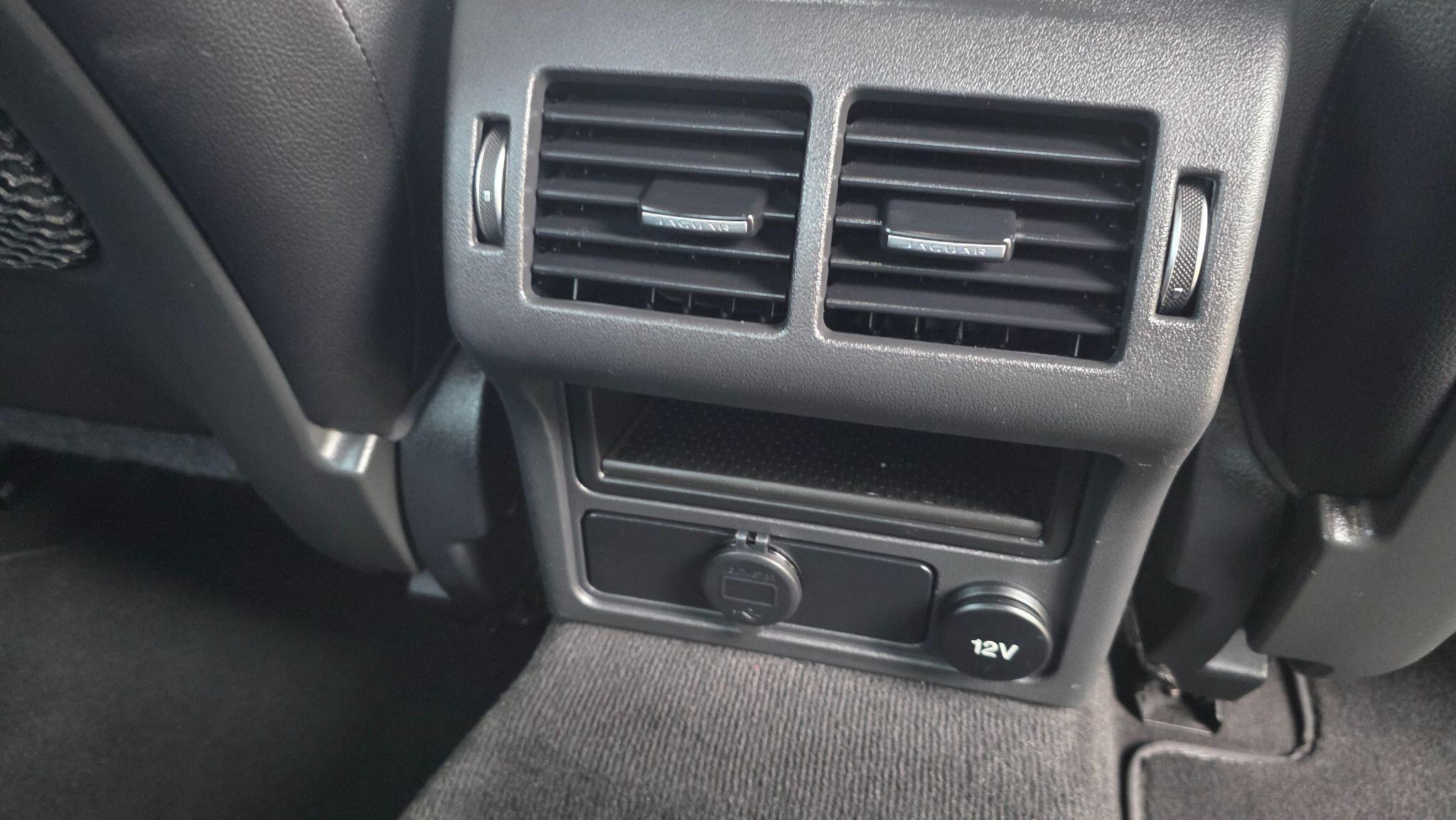 Jaguar XF - Image 35