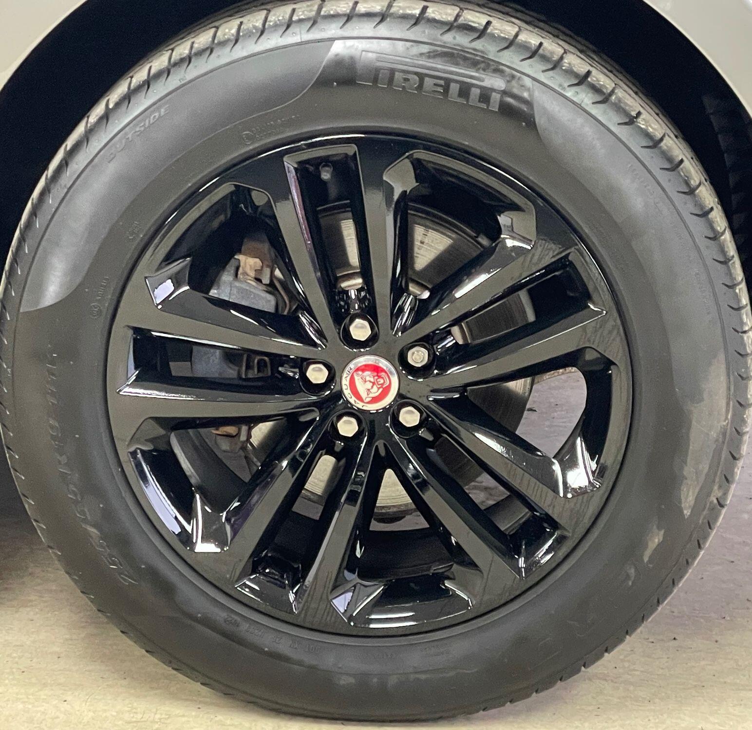 Jaguar F-Pace - Image 14