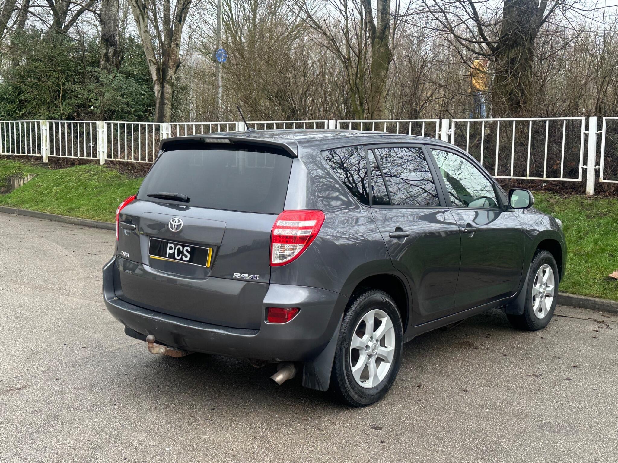 Toyota RAV4 - Image 19