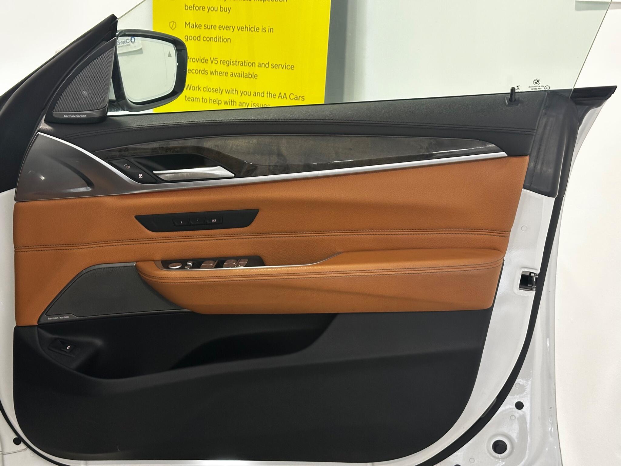 BMW 6 SERIES GRAN TURISMO - Image 11
