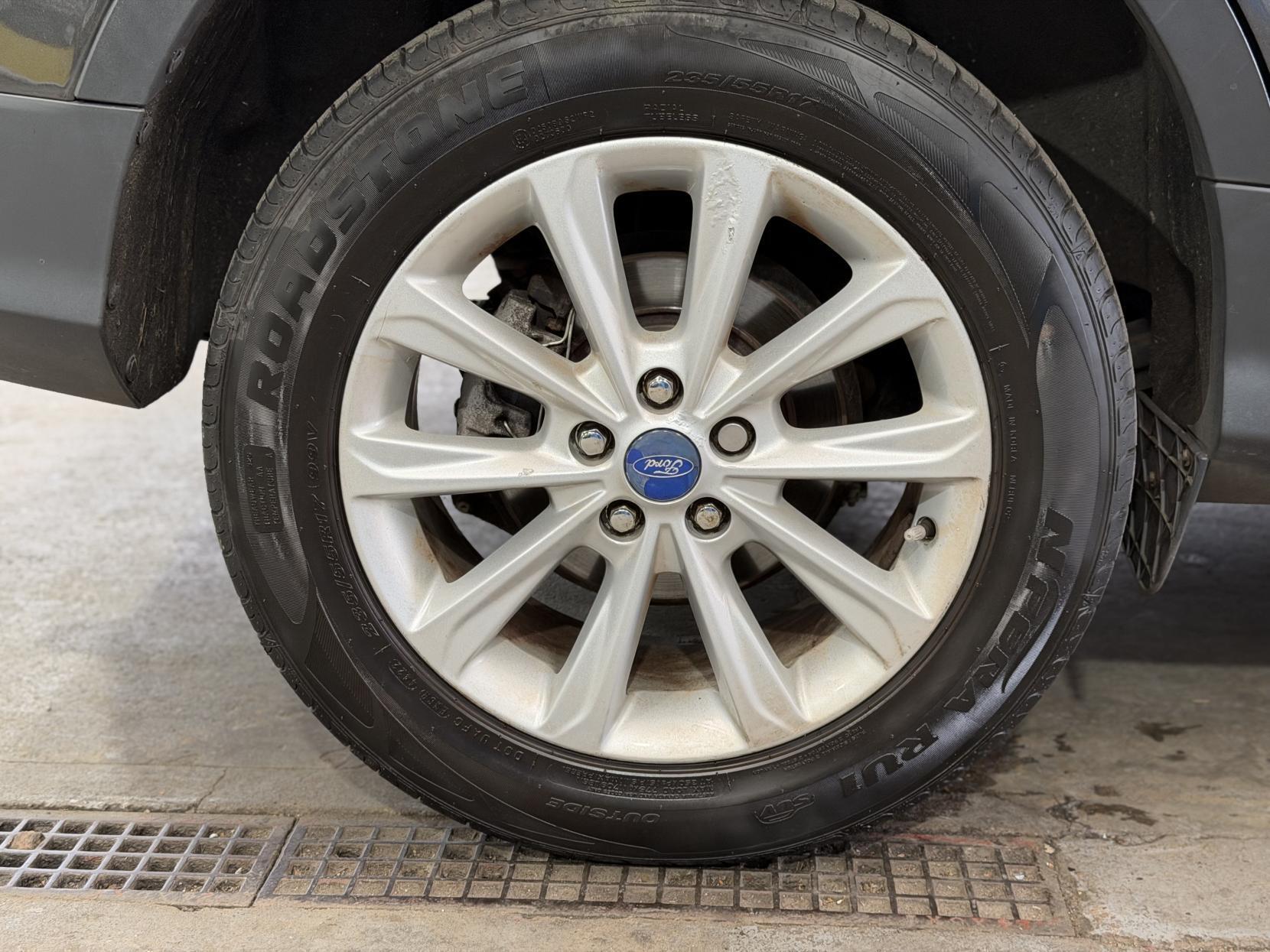 Ford Kuga - Image 15