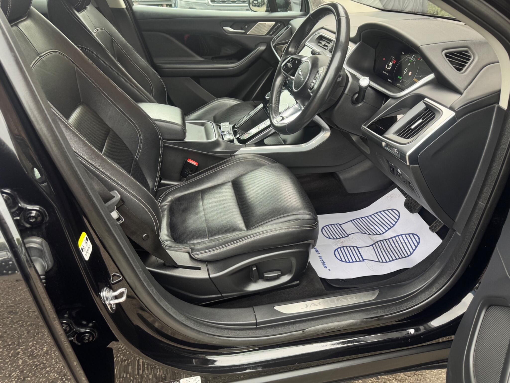 Jaguar I-Pace - Image 28