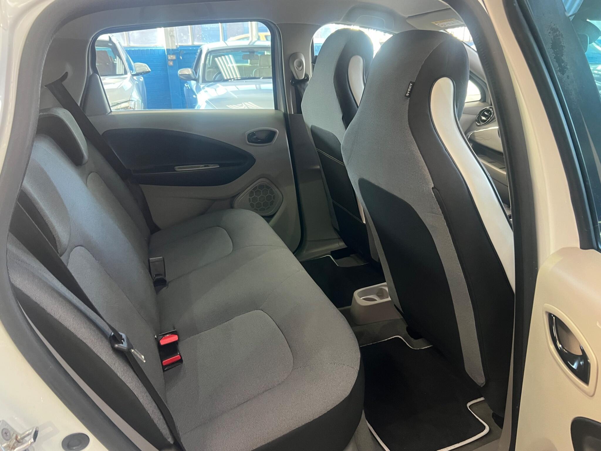 Renault Zoe - Image 24