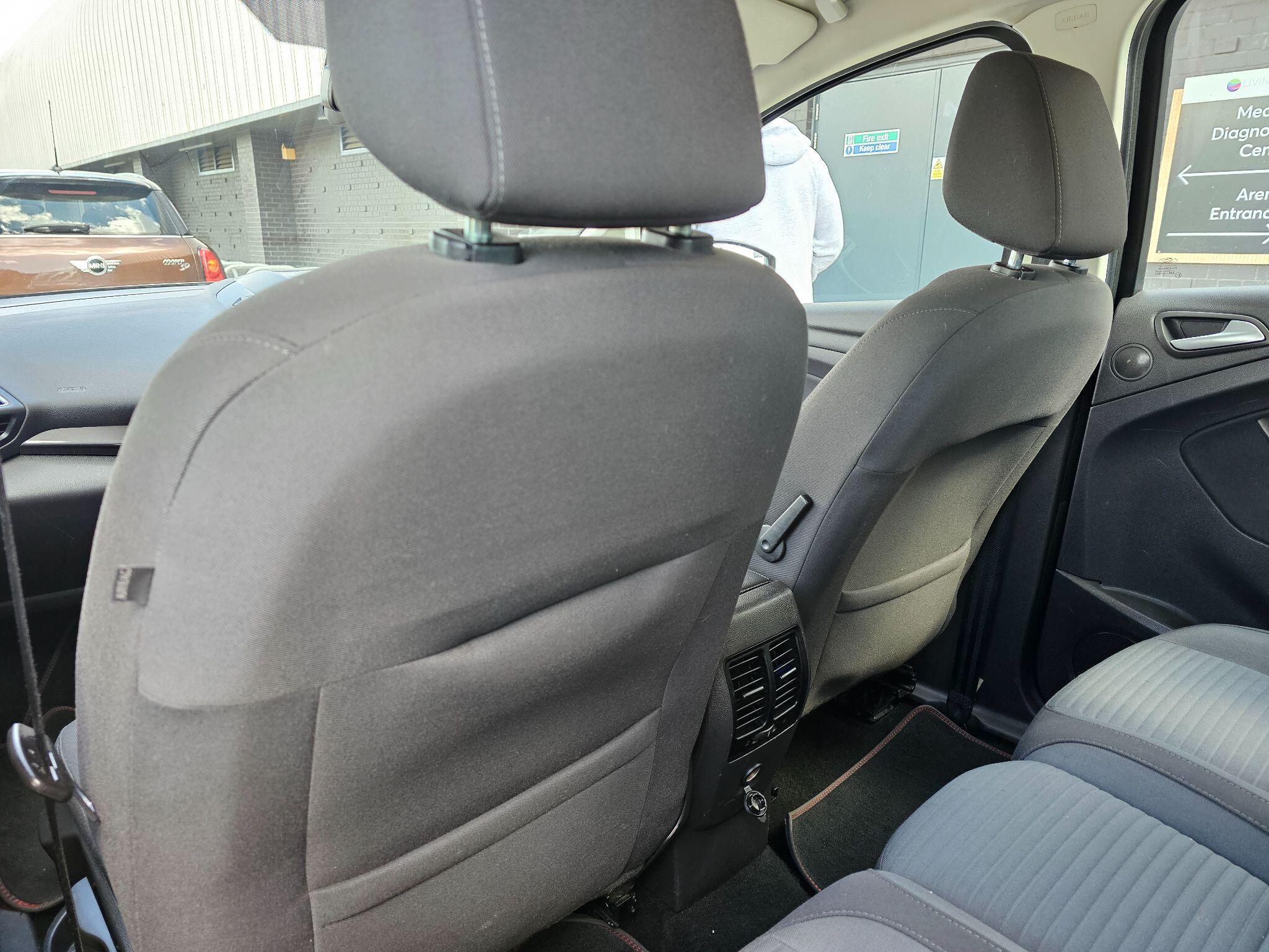 Ford C-MAX - Image 29