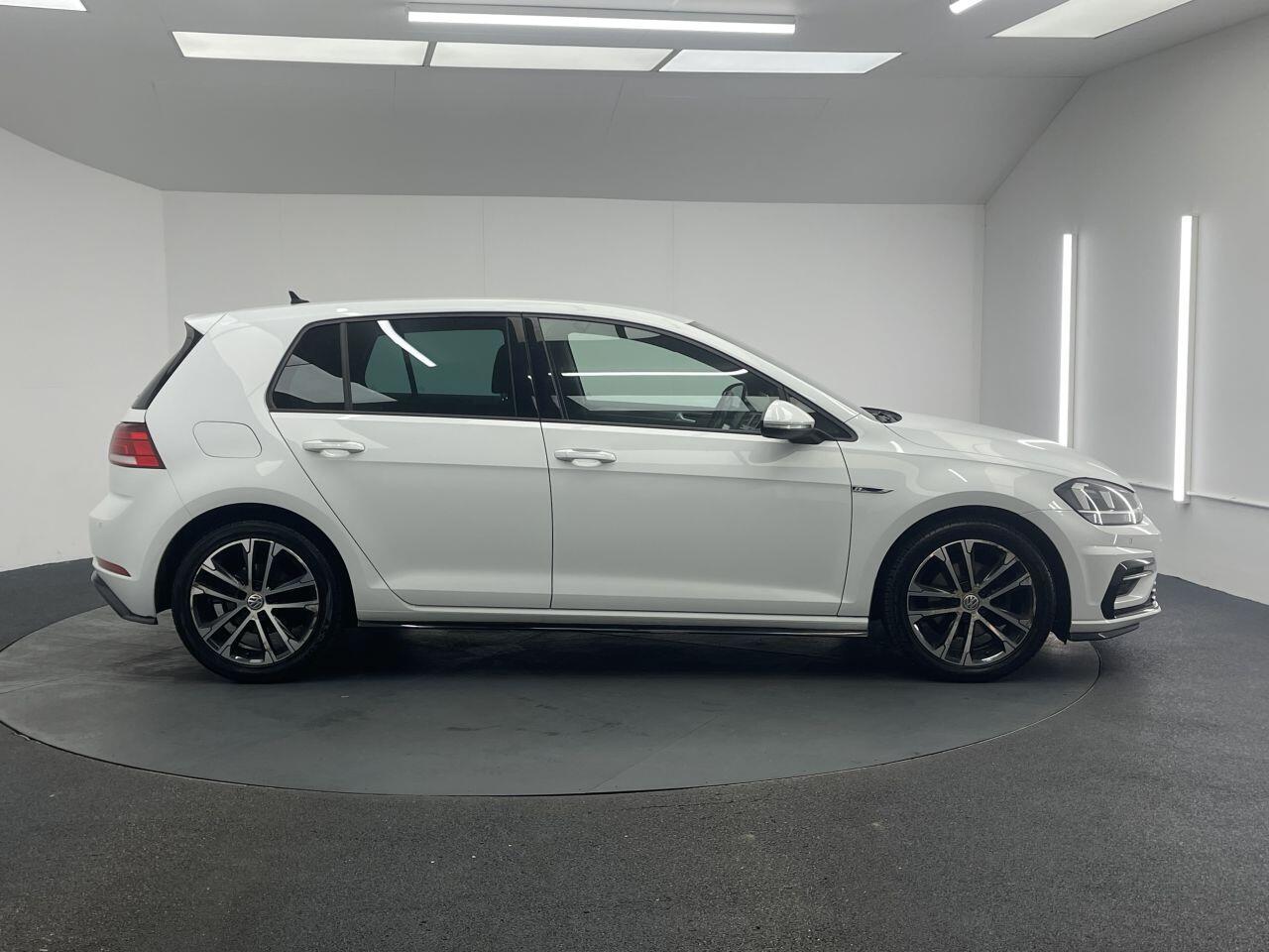 Volkswagen Golf - Image 13