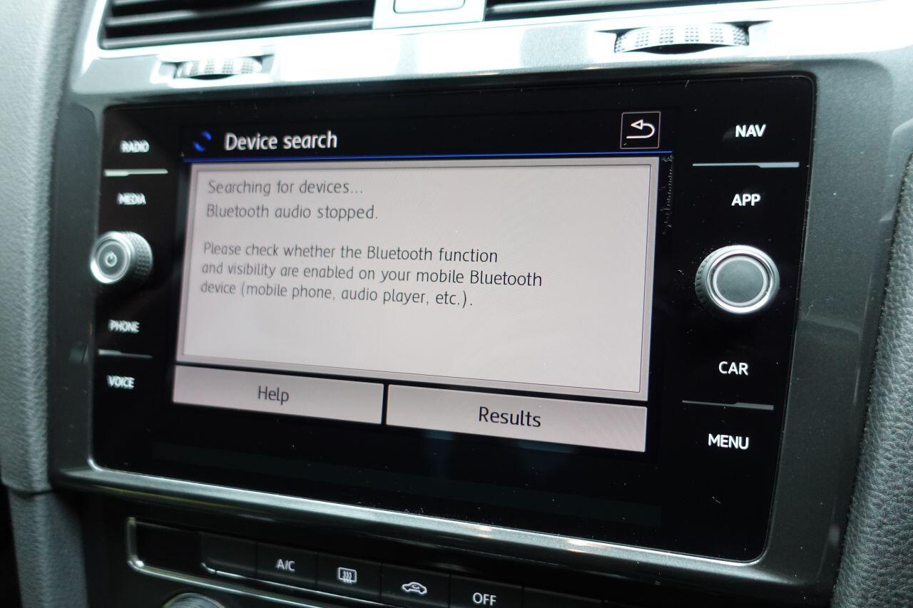 Volkswagen Golf - Image 32