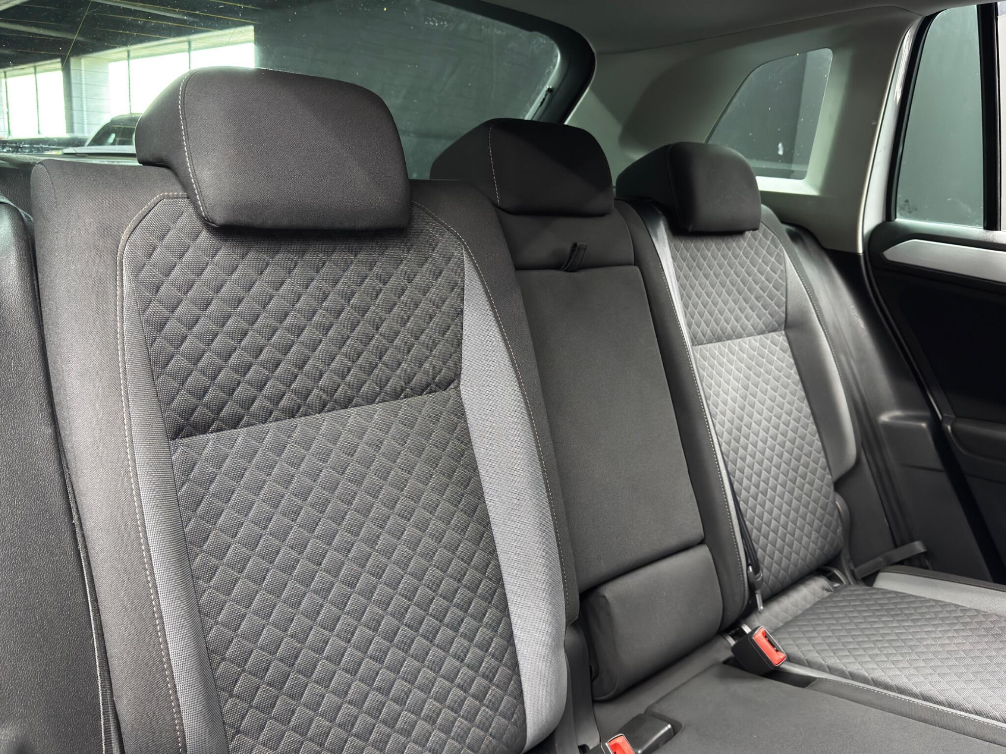 Volkswagen Tiguan - Image 15