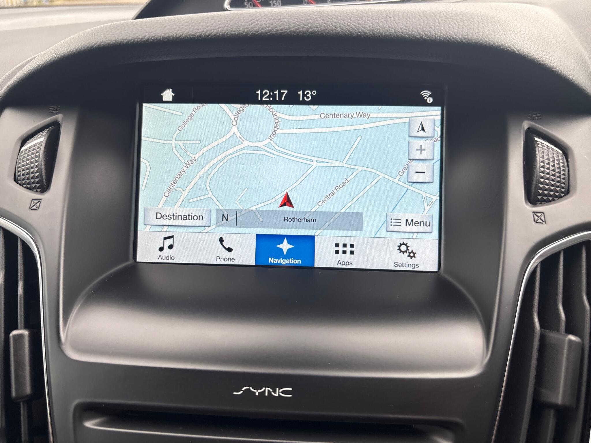 Ford Focus - Image 32