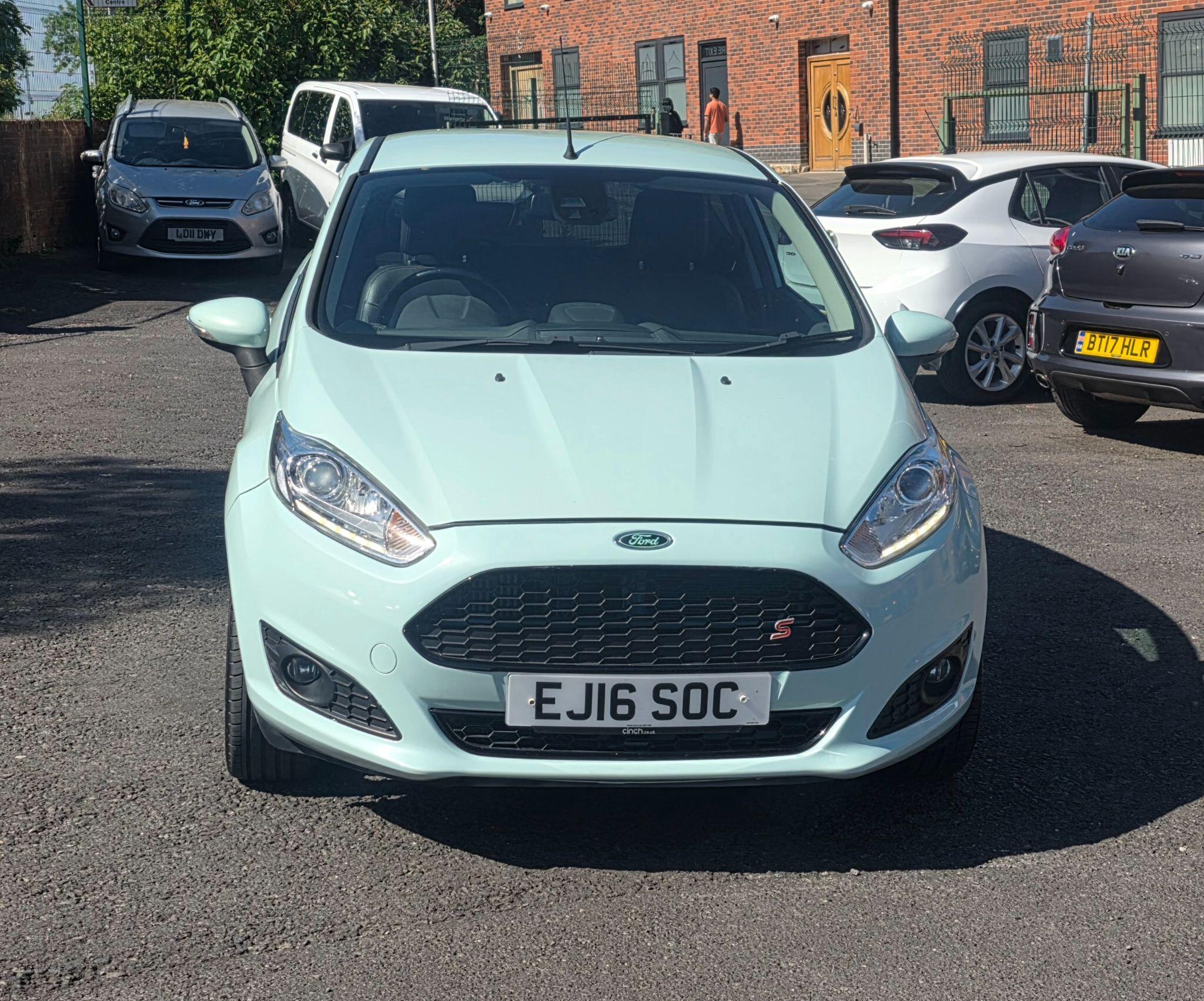 Ford Fiesta - Image 2