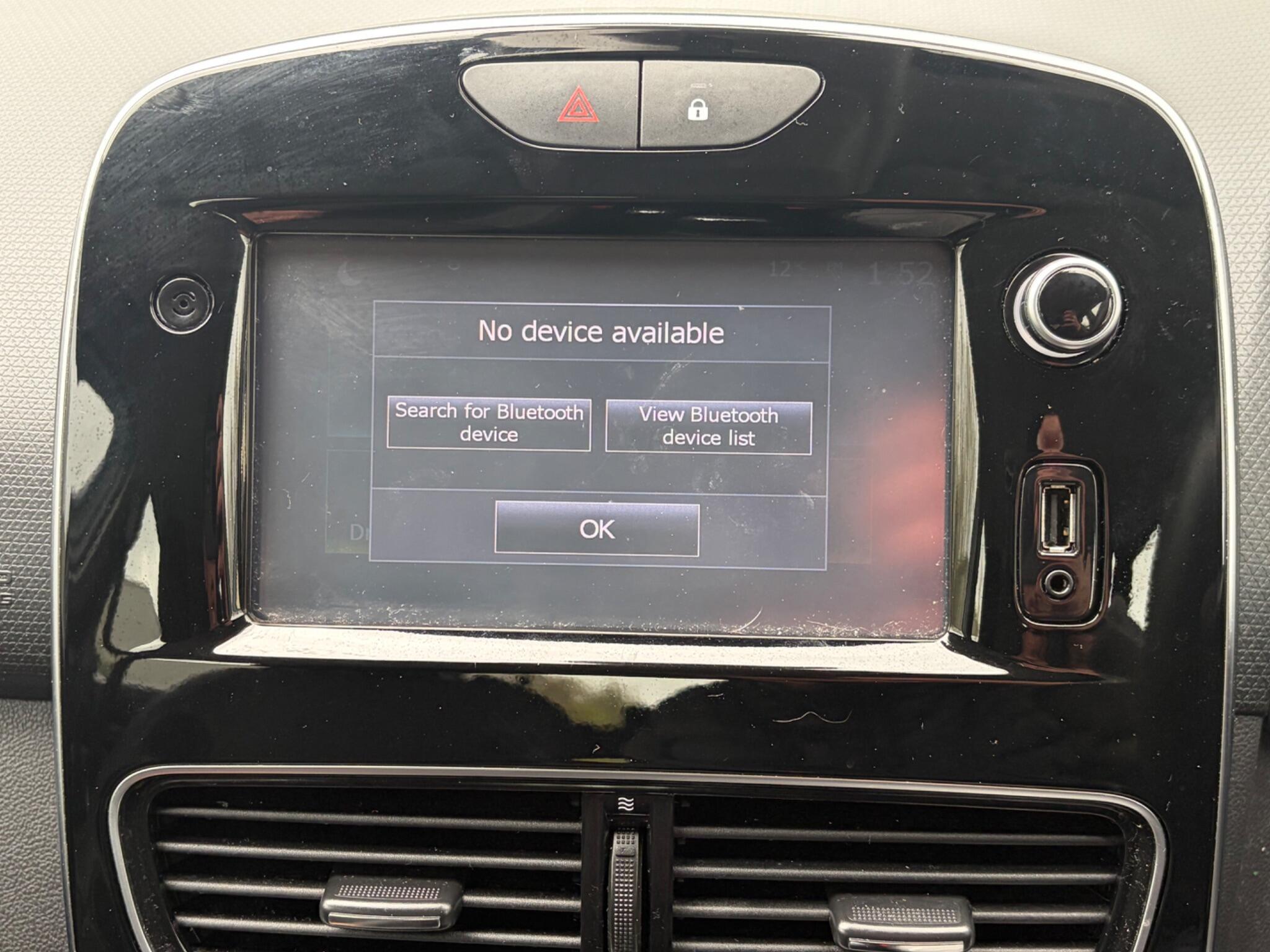 Renault Clio - Image 31