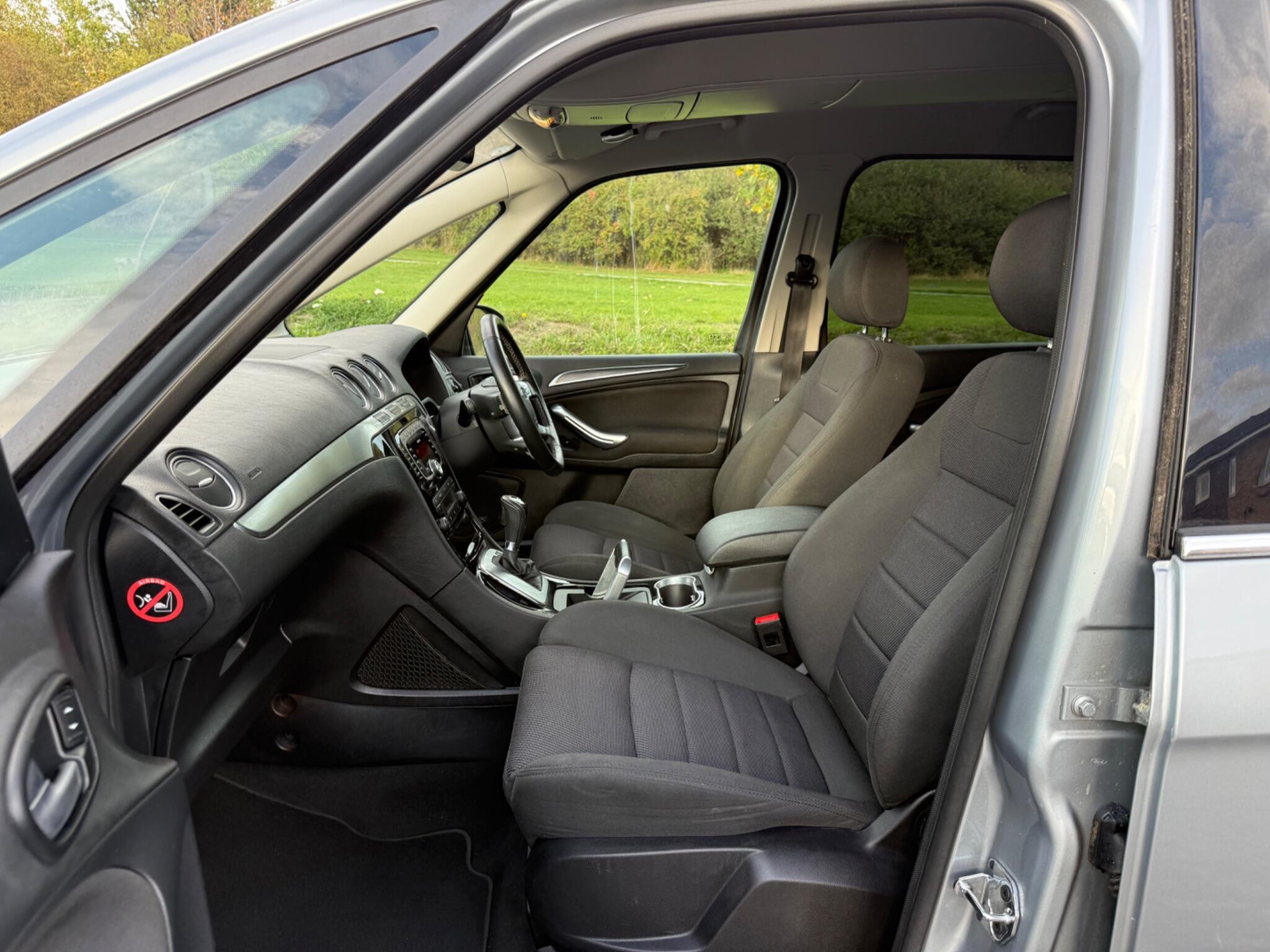 Ford Galaxy - Image 10