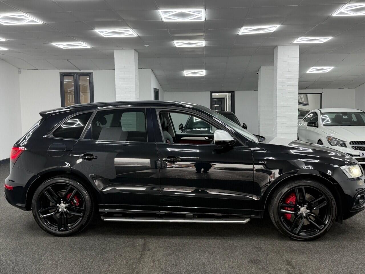 Audi SQ5 - Image 5