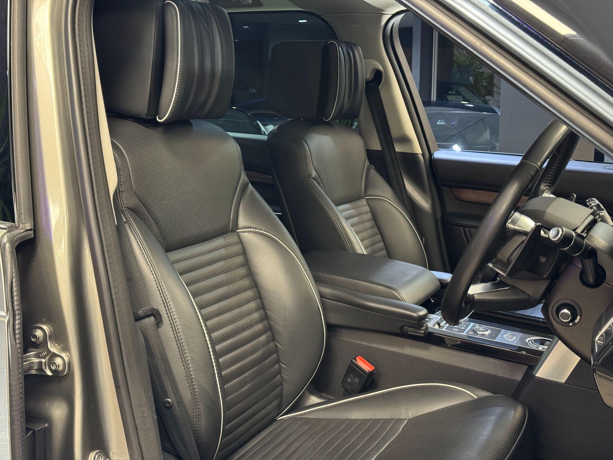 Land Rover Discovery - Image 8