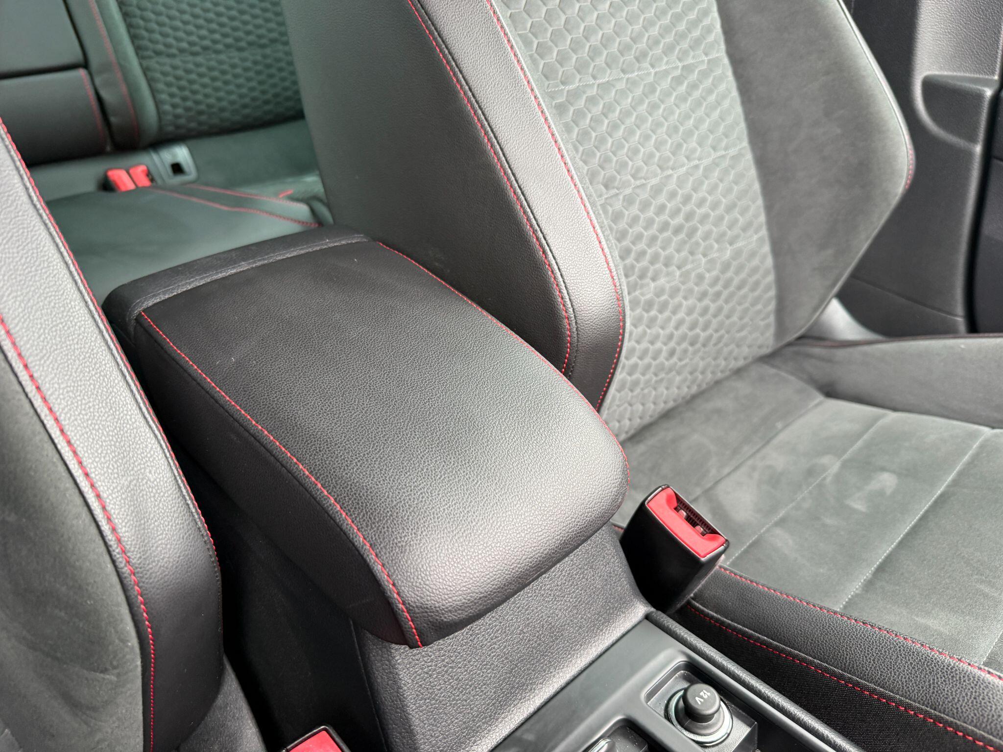 Volkswagen Golf - Image 69