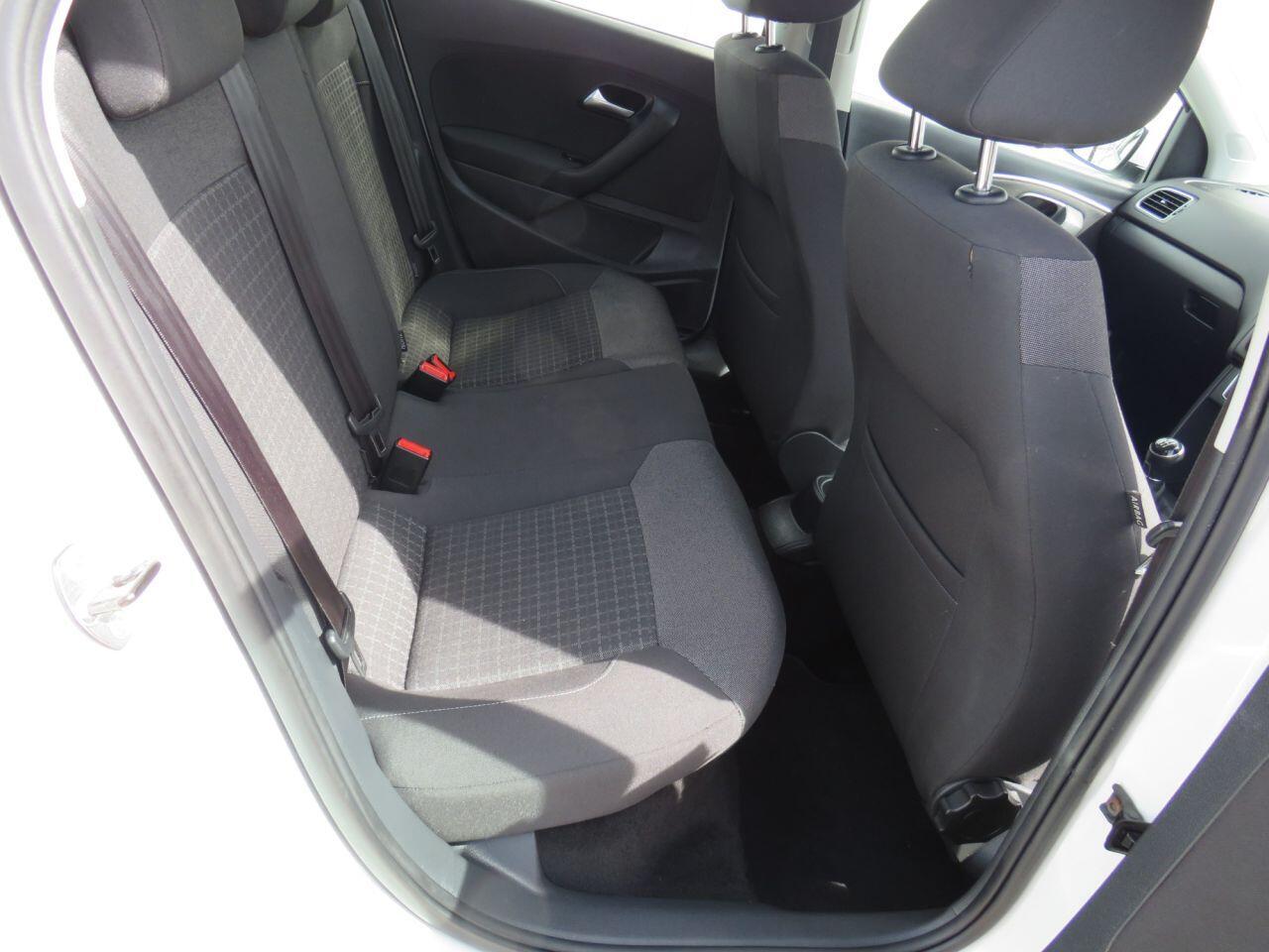 Volkswagen Polo - Image 8