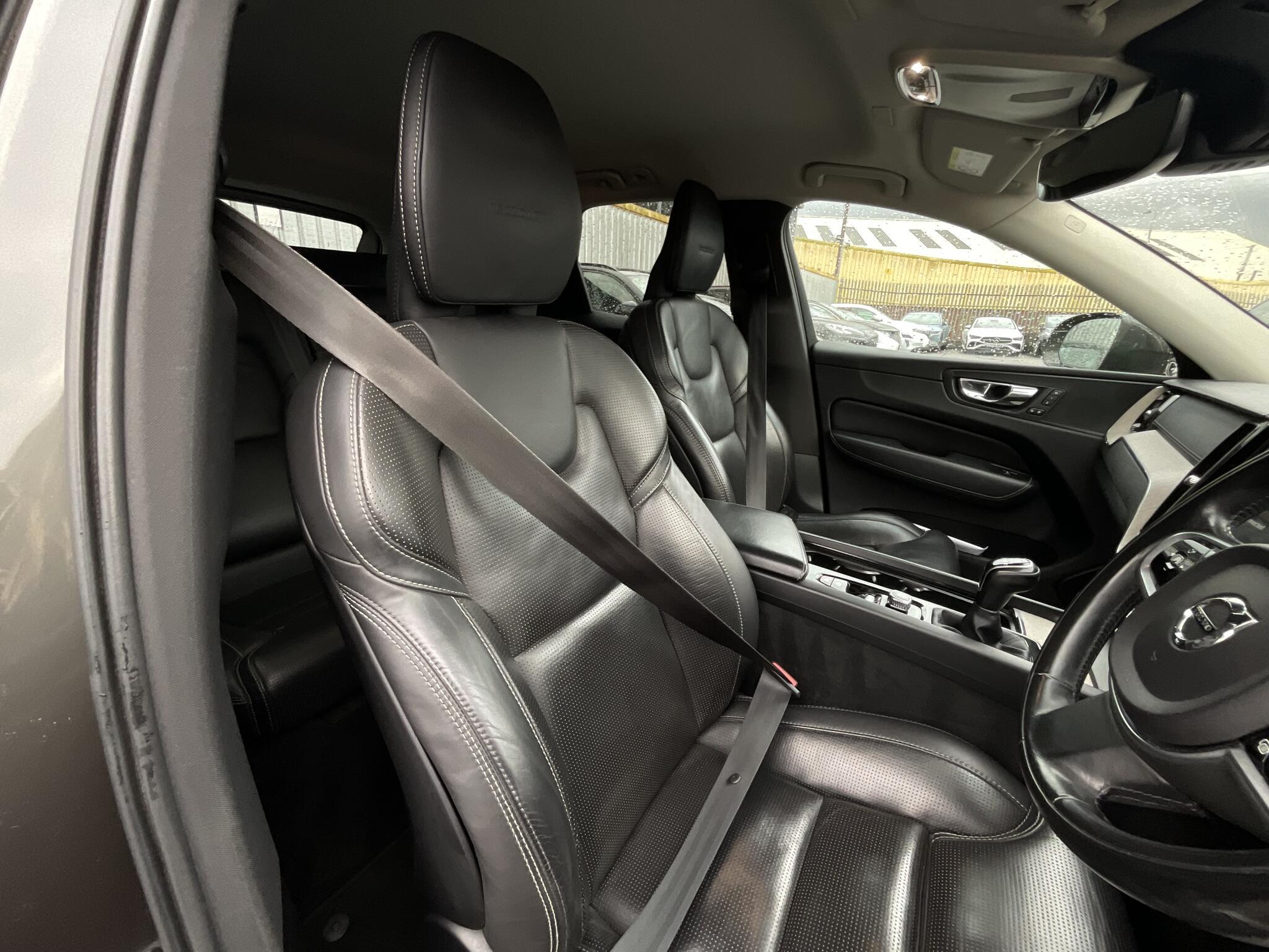 Volvo XC60 - Image 8