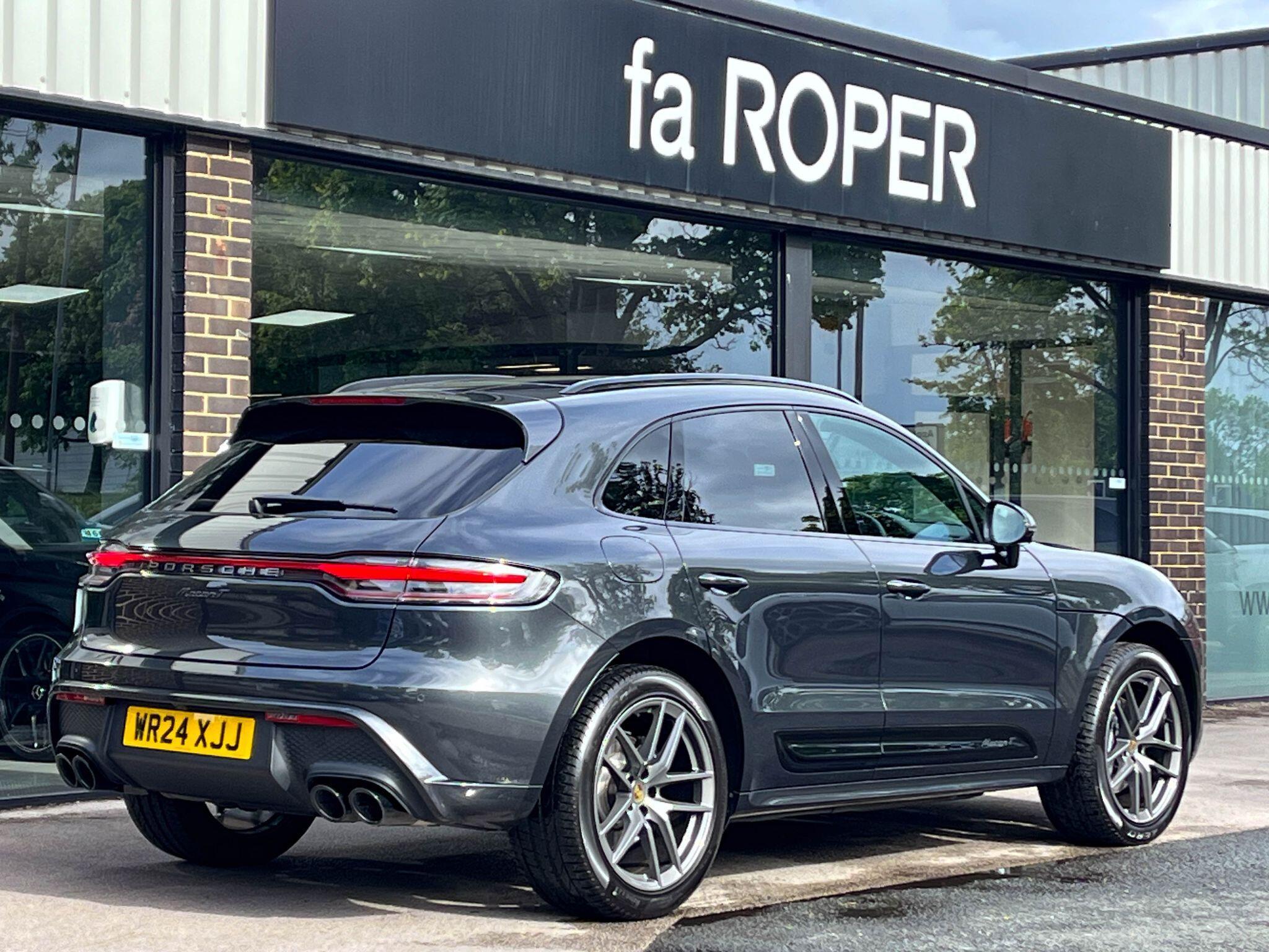 Porsche Macan - Image 18