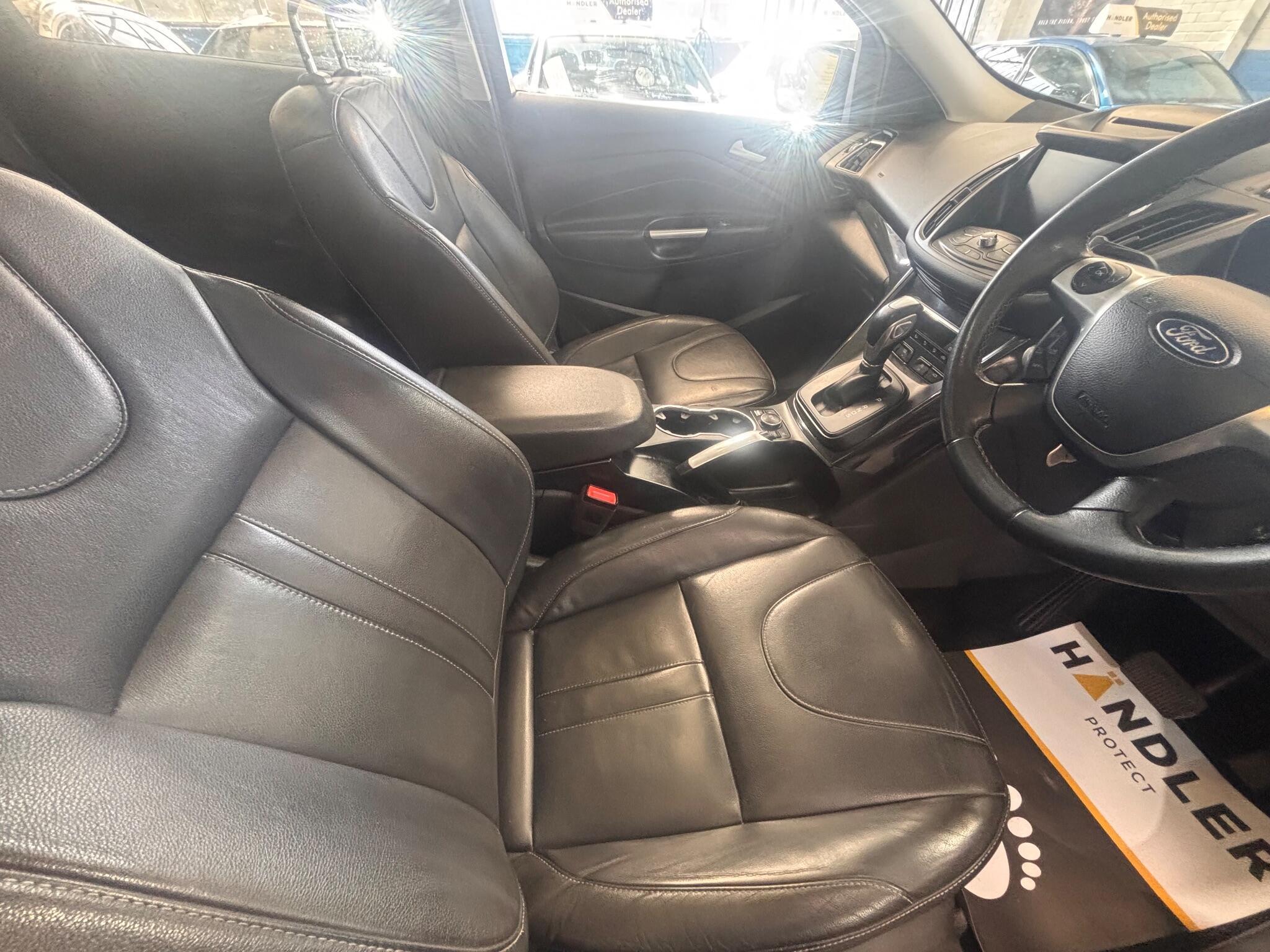 Ford Kuga - Image 21