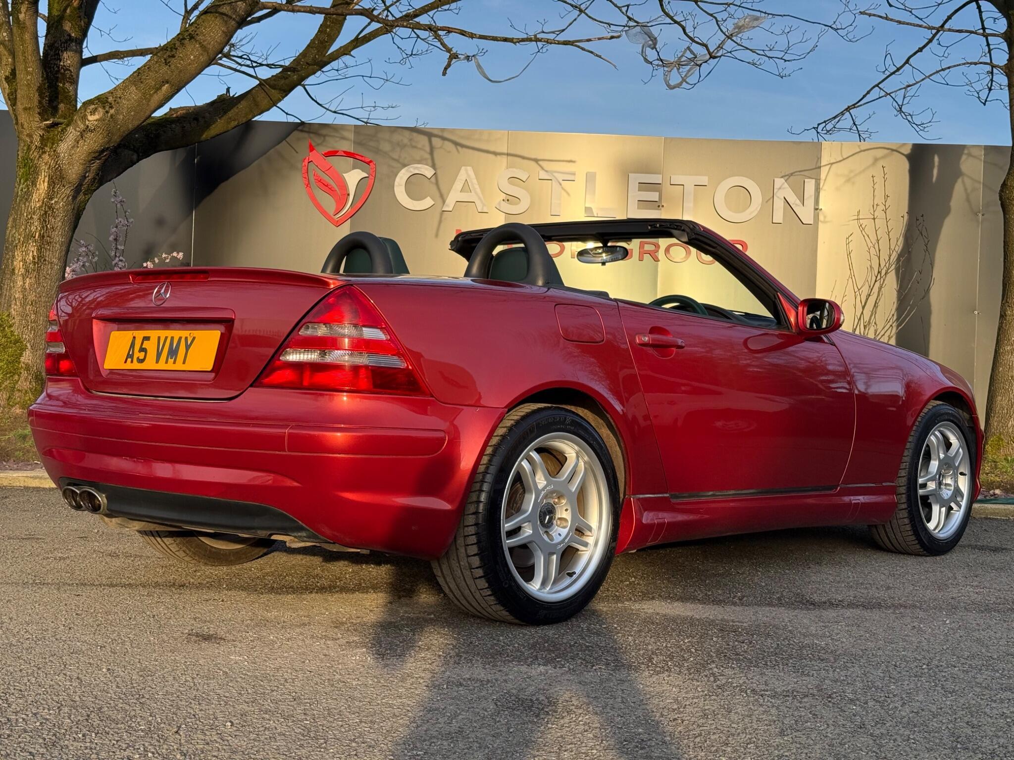 Mercedes SLK - Image 19