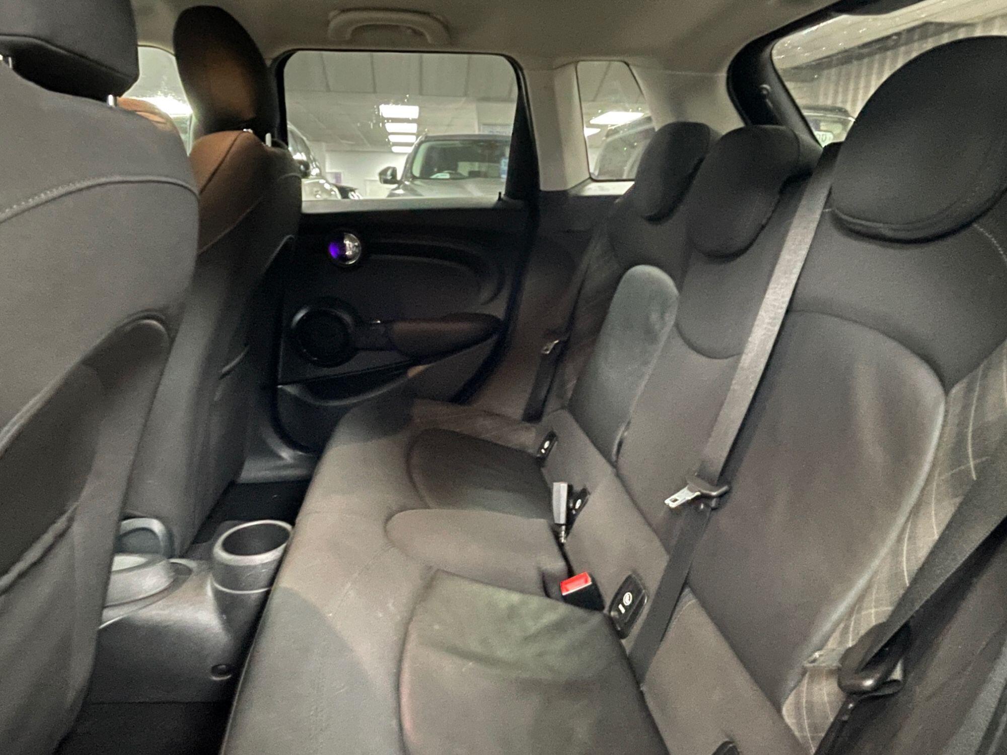 MINI Hatch - Image 30