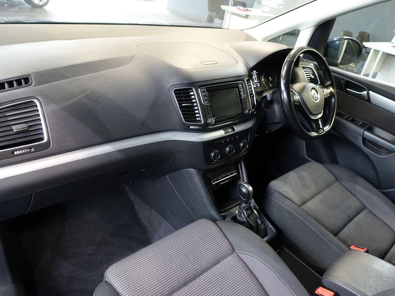 Volkswagen Sharan - Image 13