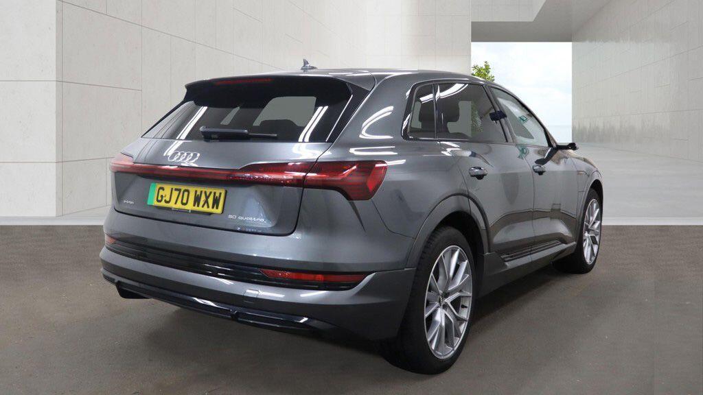 Audi E-Tron - Image 6