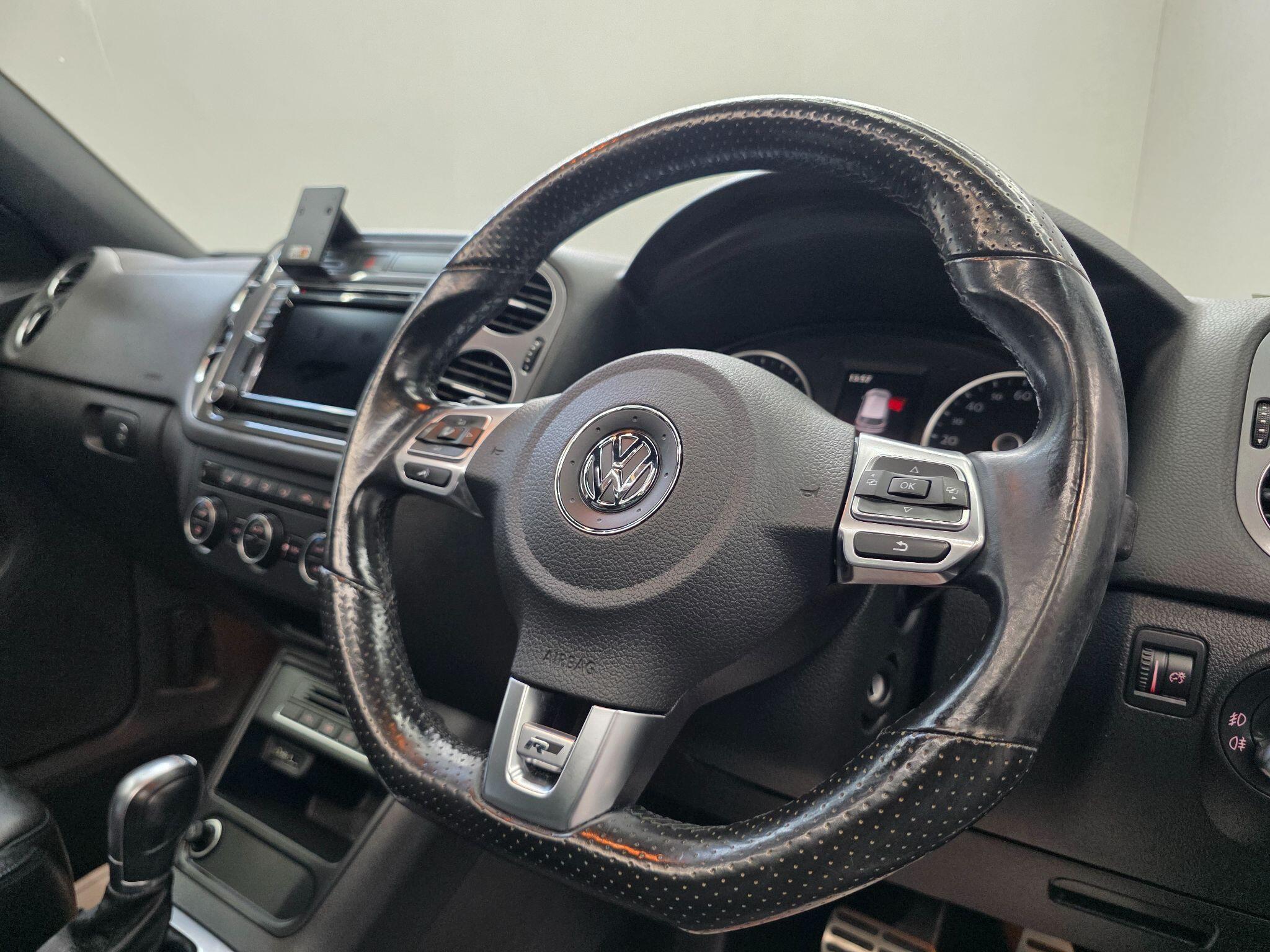 Volkswagen Tiguan - Image 12