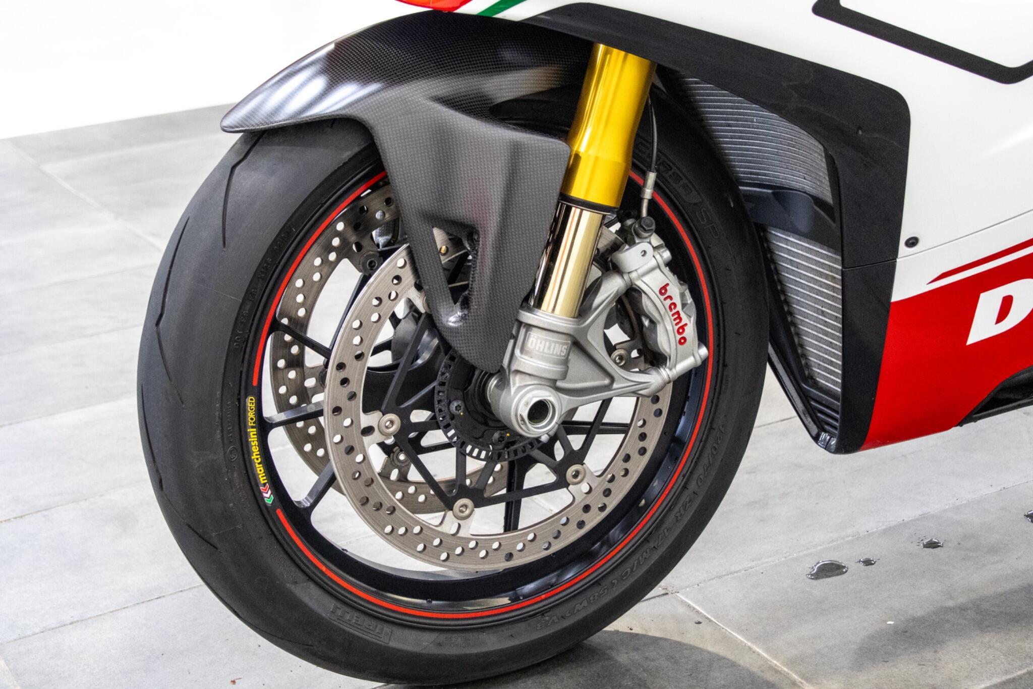 Ducati PANIGALE V4 - Image 10