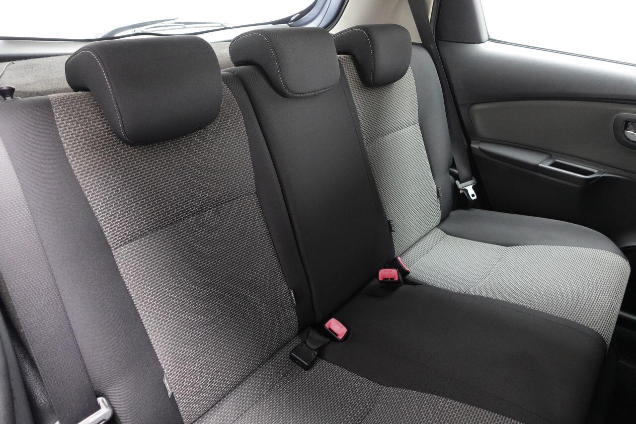 Toyota Yaris - Image 10