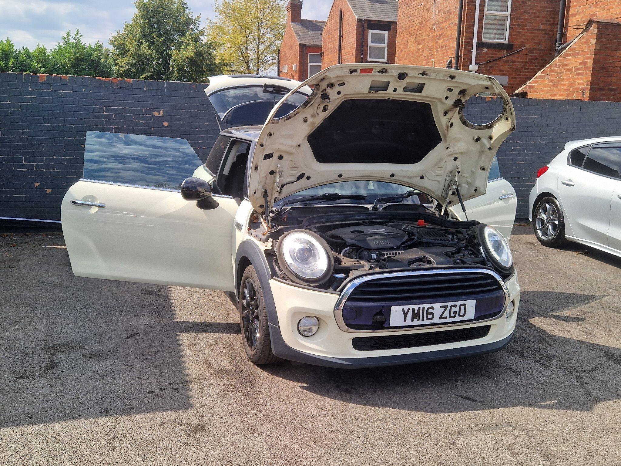 MINI Hatch - Image 12