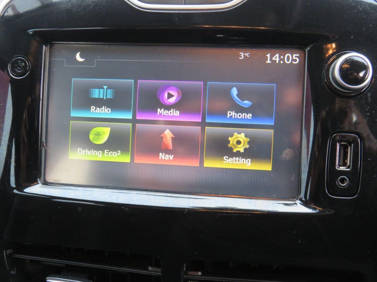 Renault Clio - Image 16